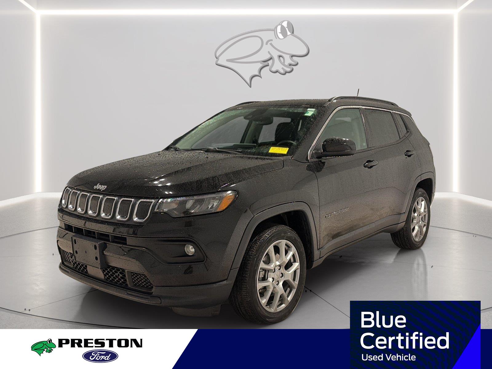 Diamond Black Crystal Pearlcoat 2022 Jeep Compass SUV / Crossover Four-Wheel Drive 9-Speed Automatic