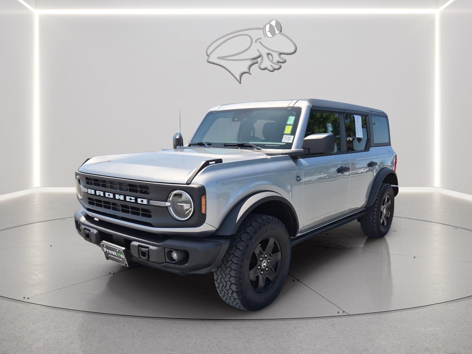 Iconic Silver 2024 Ford Bronco SUV / Crossover Four-Wheel Drive Automatic