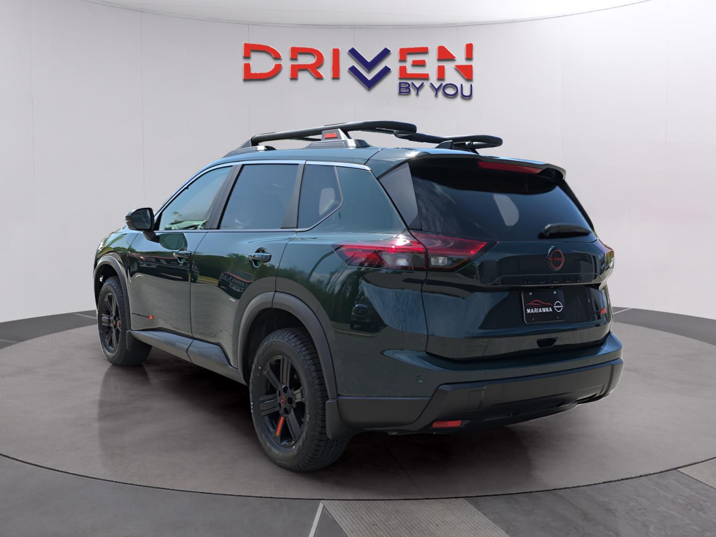 View vehicle photo 3