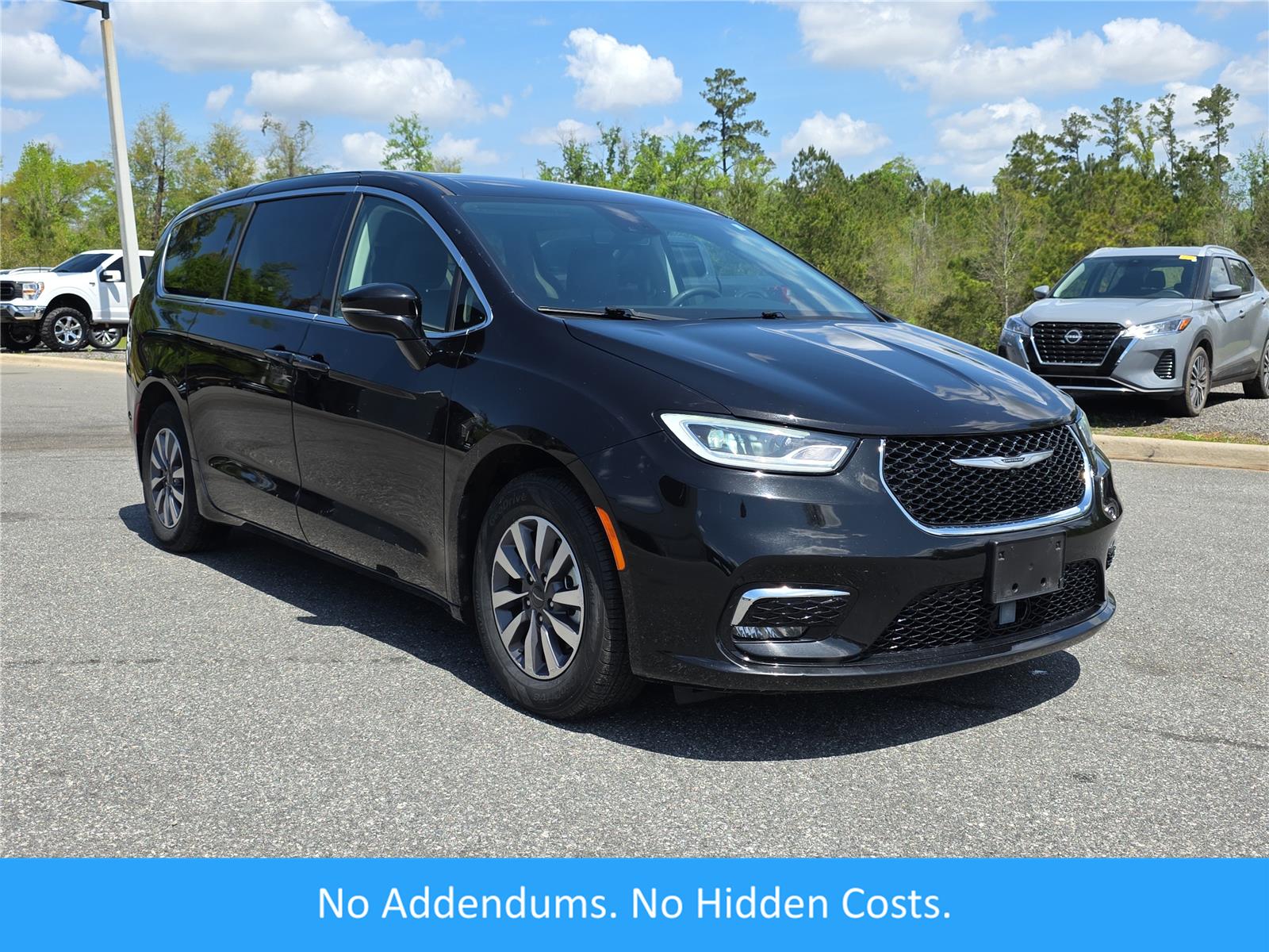 2024 Chrysler Pacifica Hybrid Select FWD