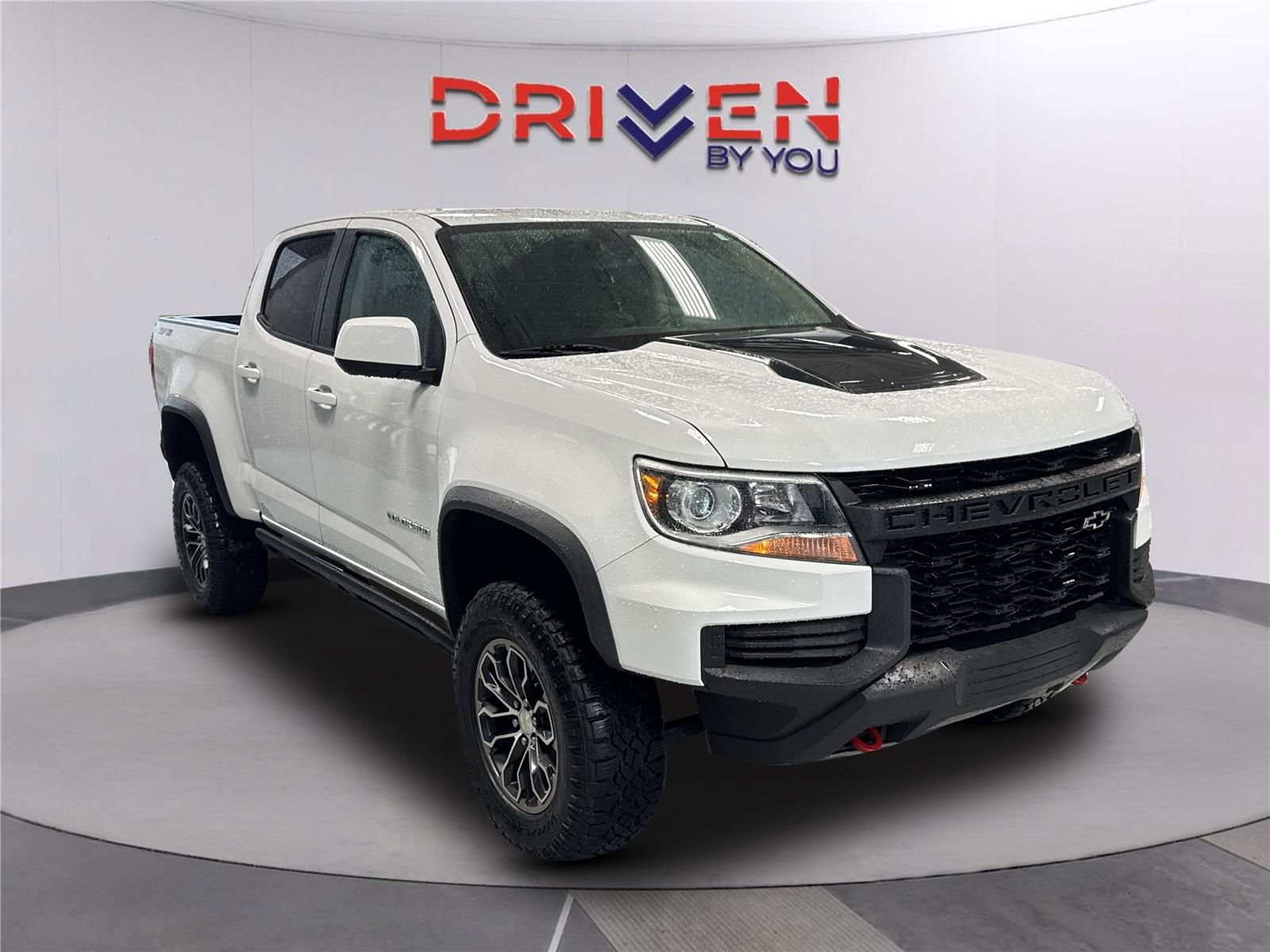 Summit White 2022 Chevrolet Colorado Pickup Truck Four-Wheel Drive 8-Speed Automatic