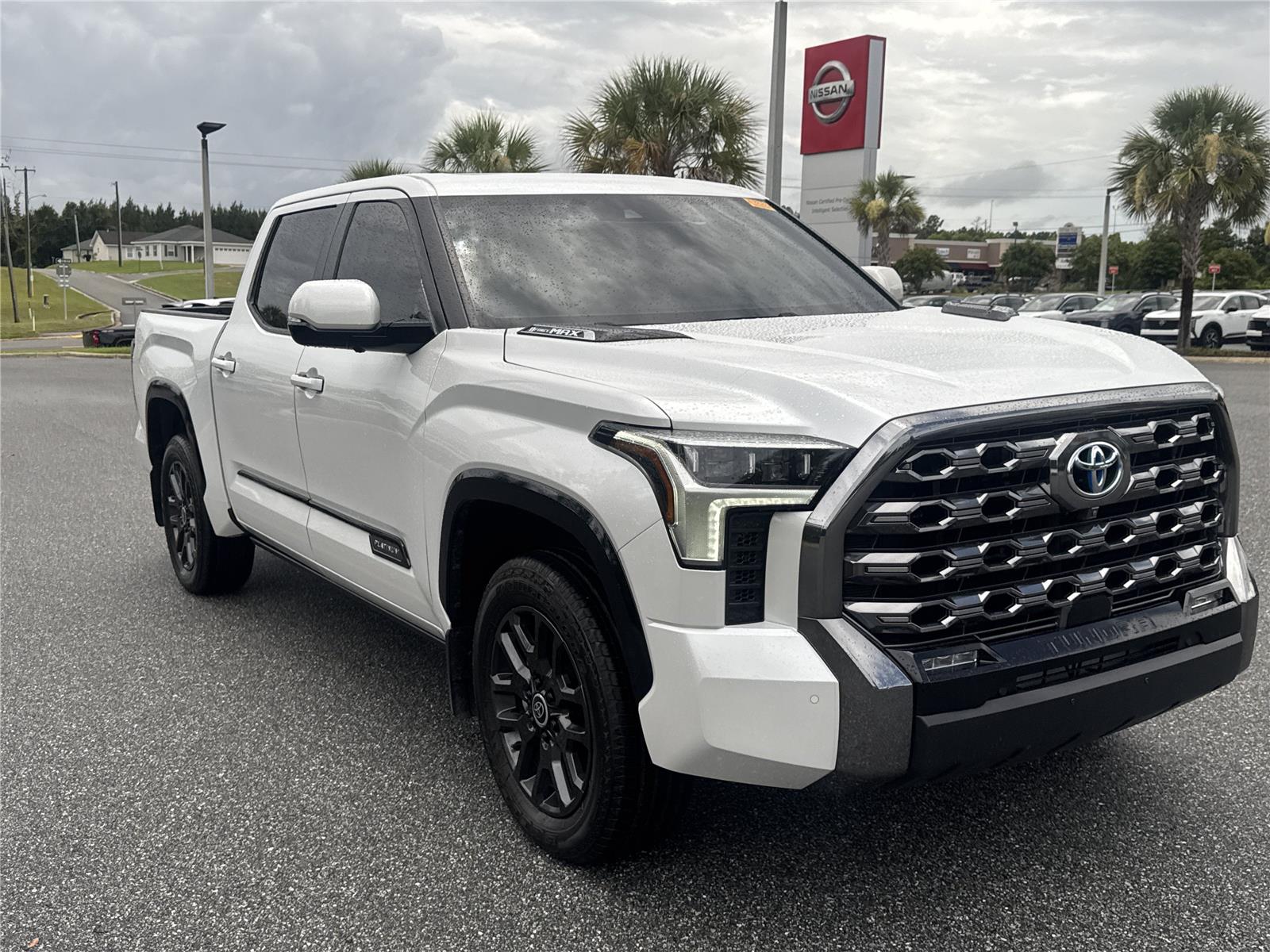 White (Wind Chill Pearl) 2024 Toyota Tundra Hybrid Pickup Truck Four-Wheel Drive Automatic