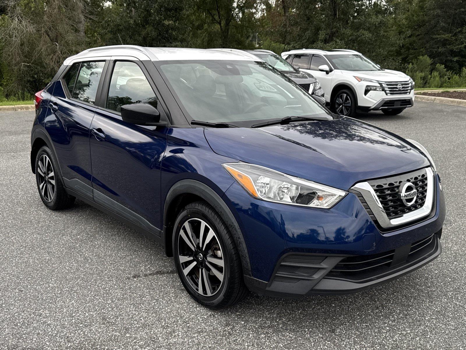 Deep Blue Pearl/Fresh Powder 2020 Nissan Kicks SUV / Crossover Front-Wheel Drive Continuously Variable Transmission