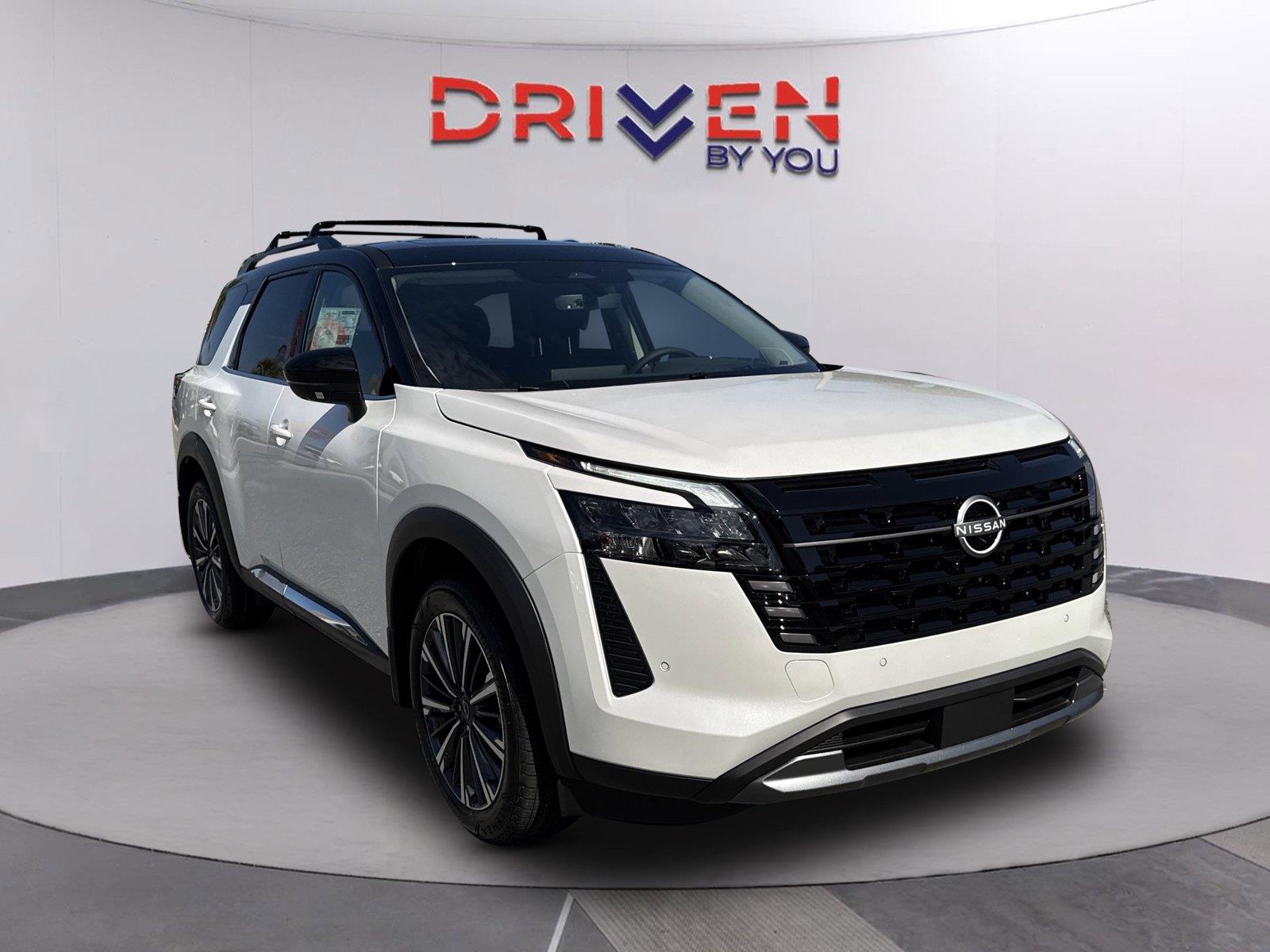 Everest White Pearl Tricoat/Super Black 2026 Nissan Pathfinder SUV / Crossover Front-Wheel Drive Automatic