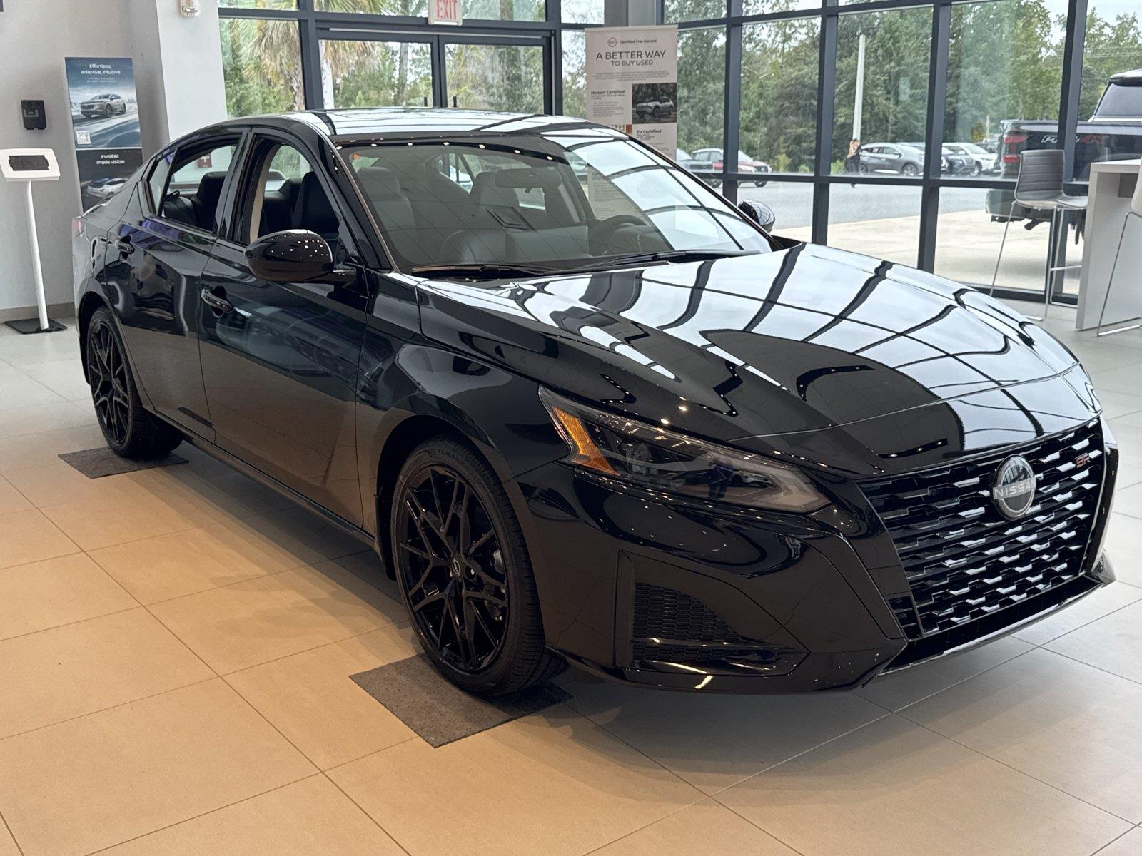 Super Black 2026 Nissan Altima Sedan Front-Wheel Drive Continuously Variable Transmission