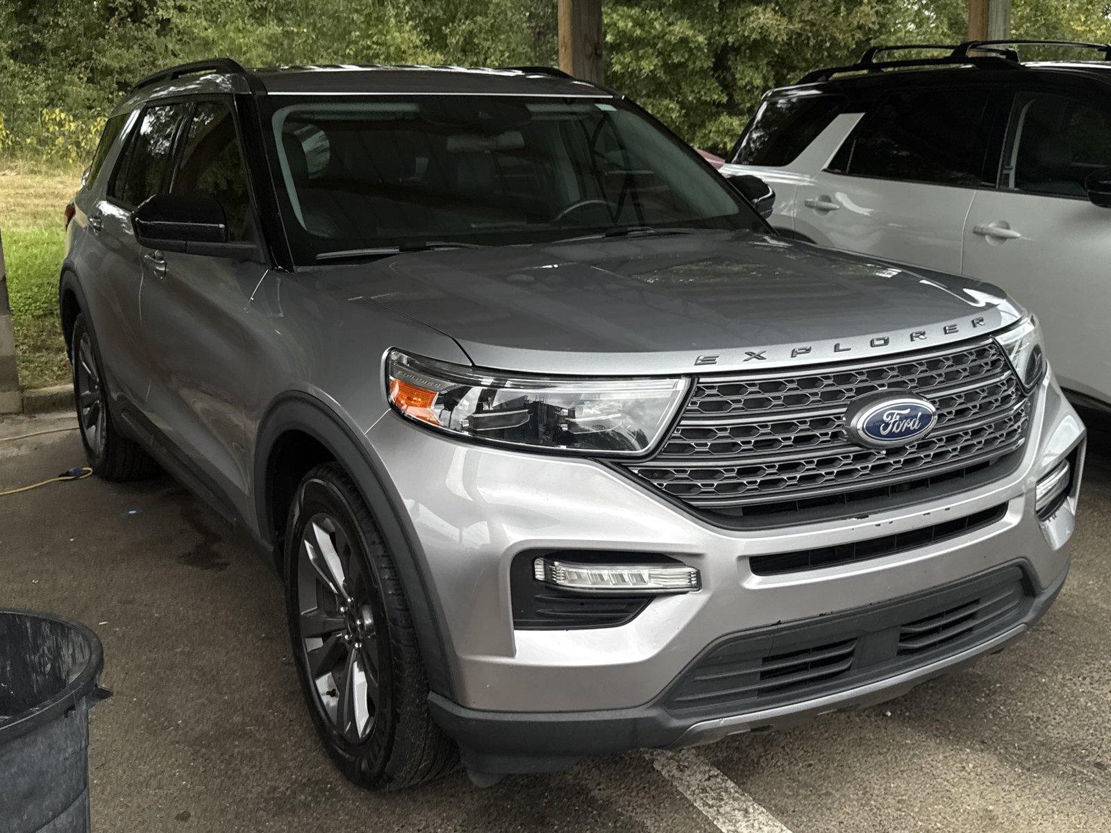 Iconic Silver 2022 Ford Explorer SUV / Crossover Rear-Wheel Drive Automatic