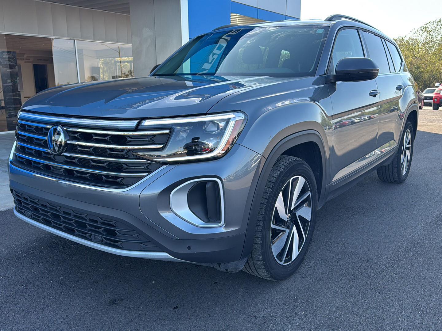 2025 Volkswagen Atlas SE 4Motion with Technology