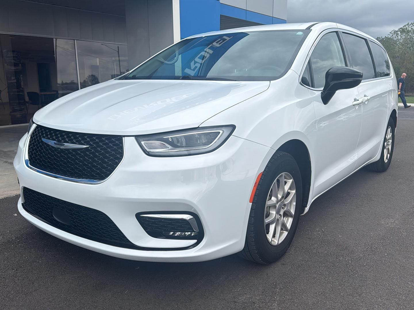 2024 Chrysler Pacifica Touring L FWD