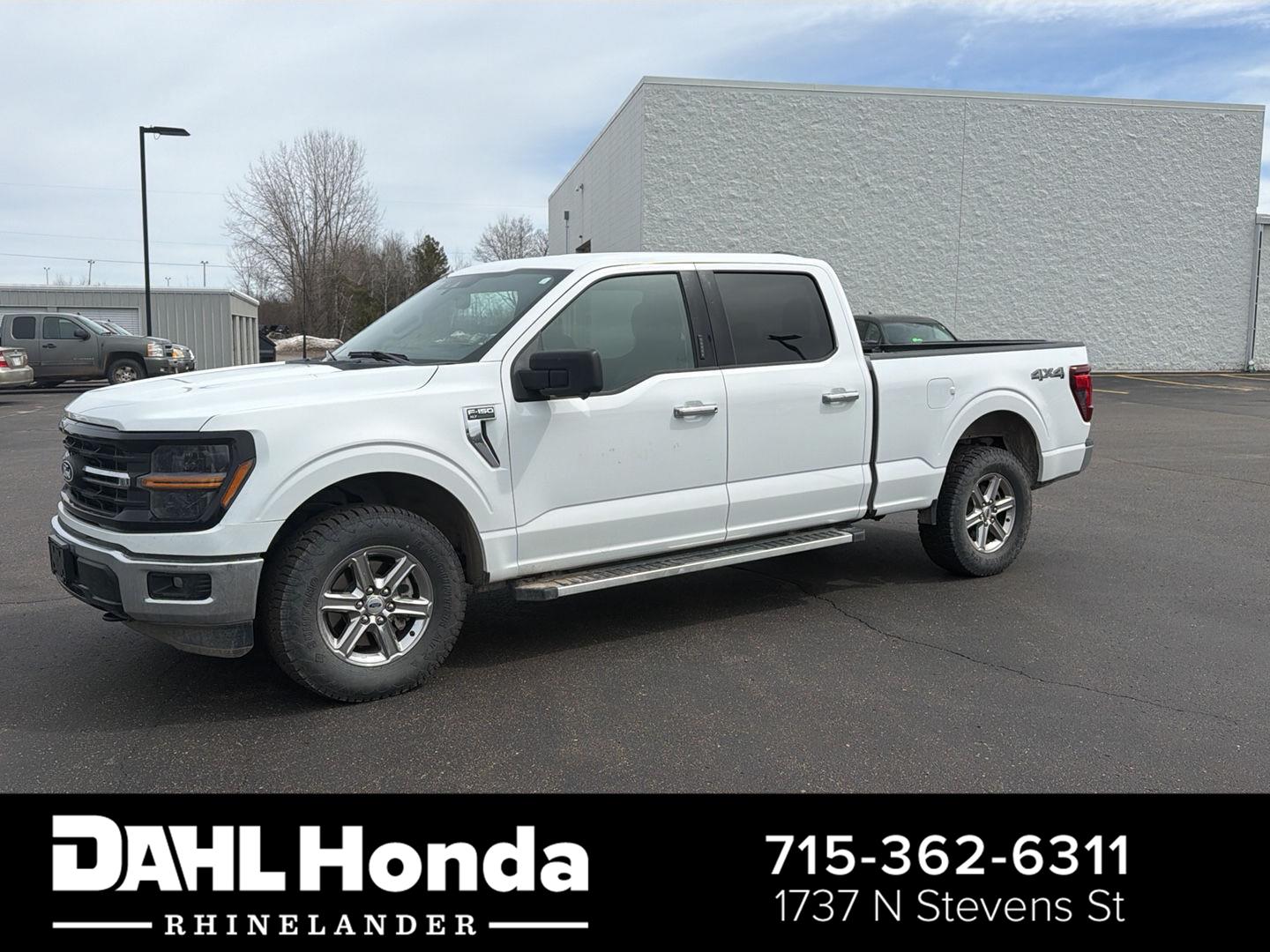 Oxford White 2024 Ford F-150 XLT SuperCrew 4WD Pickup Truck Four-Wheel Drive Automatic