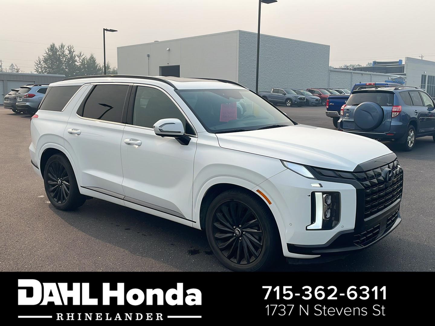 Hyper White 2024 Hyundai Palisade SUV / Crossover All-Wheel Drive Automatic