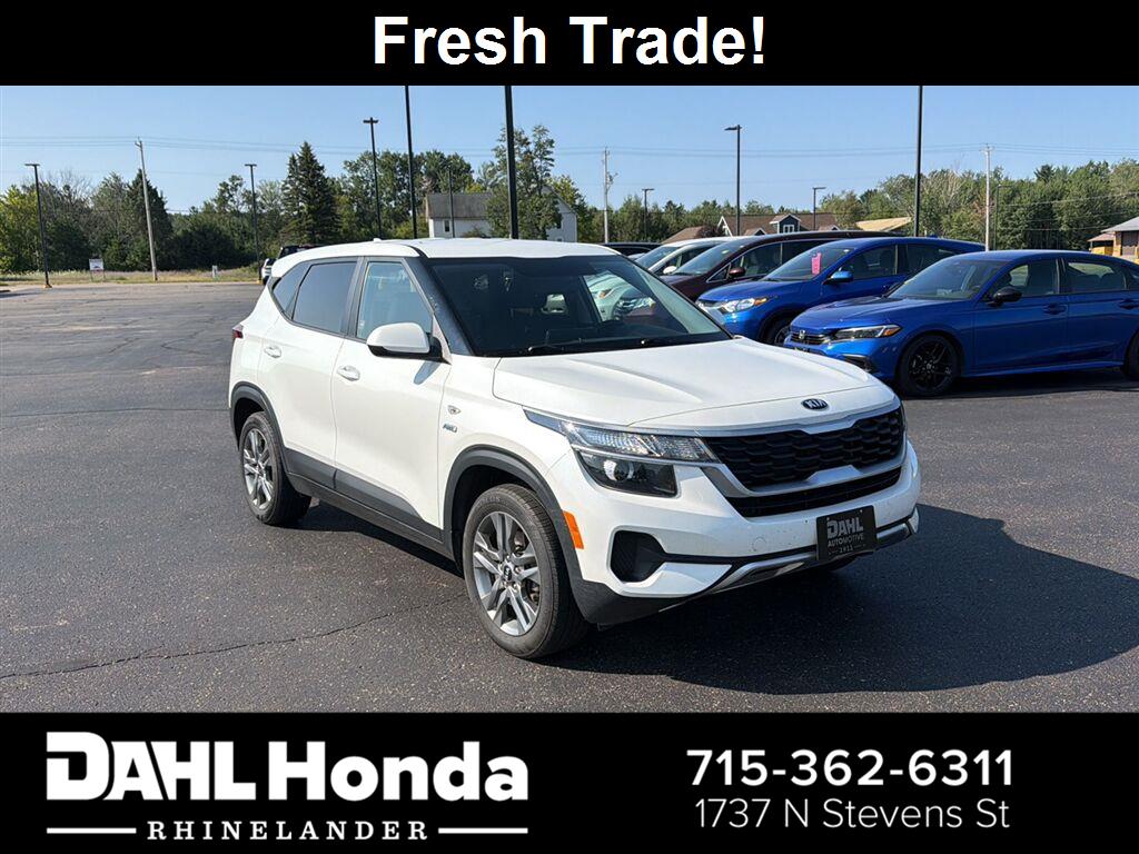 Snow White Pearl 2021 Kia Seltos SUV / Crossover All-Wheel Drive Continuously Variable Transmission
