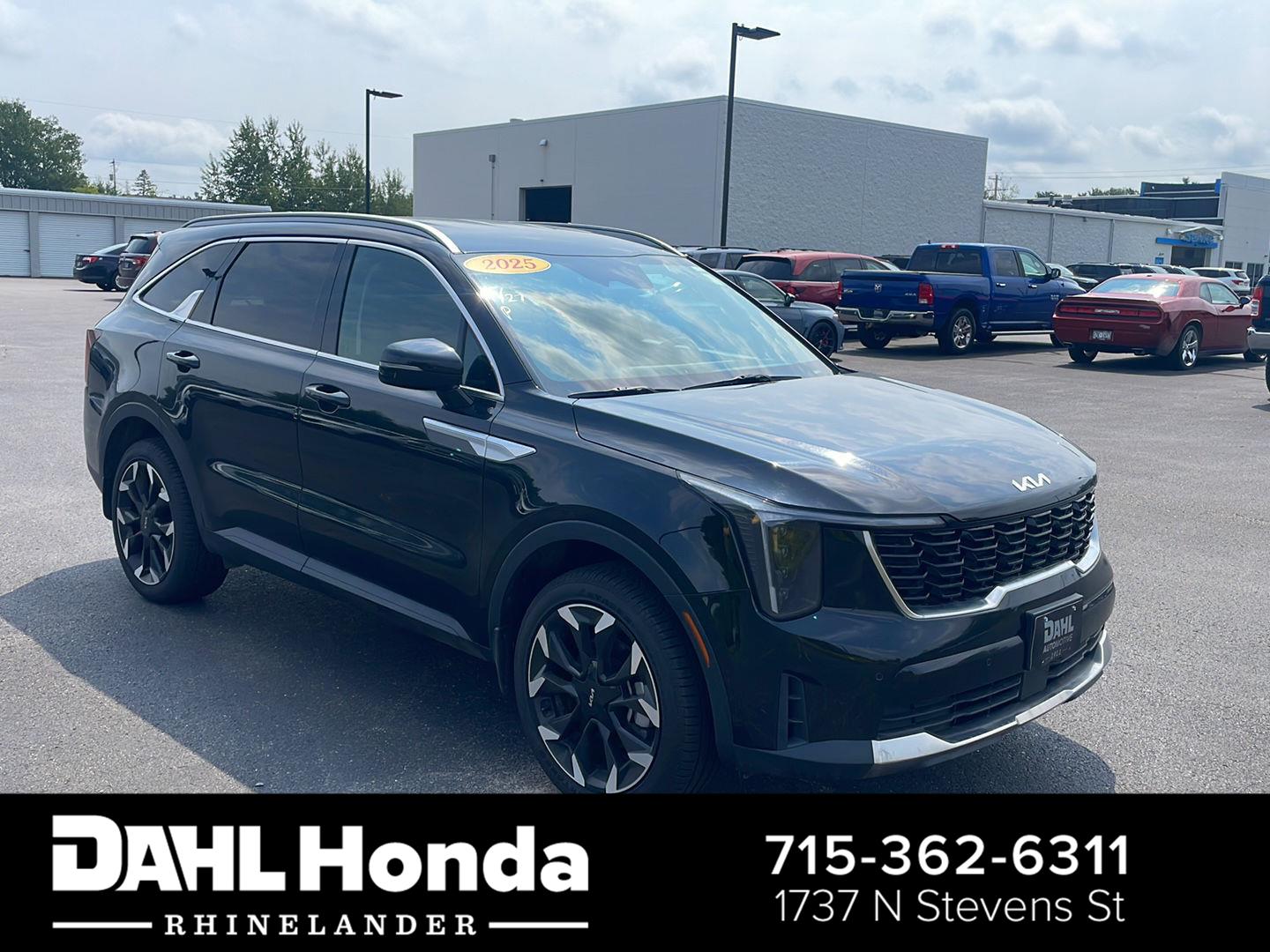 Ebony Black 2025 Kia Sorento SUV / Crossover All-Wheel Drive Automatic