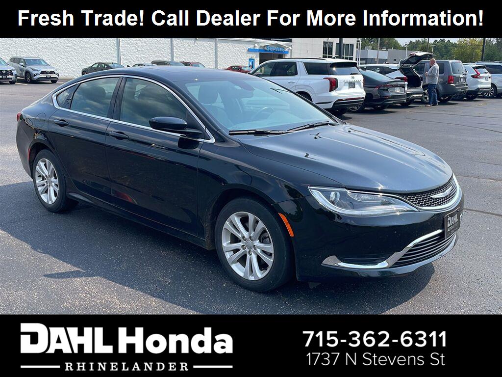 Phantom Black Tri-Coat Pearl 2016 Chrysler 200 Sedan Front-Wheel Drive 9-Speed Automatic