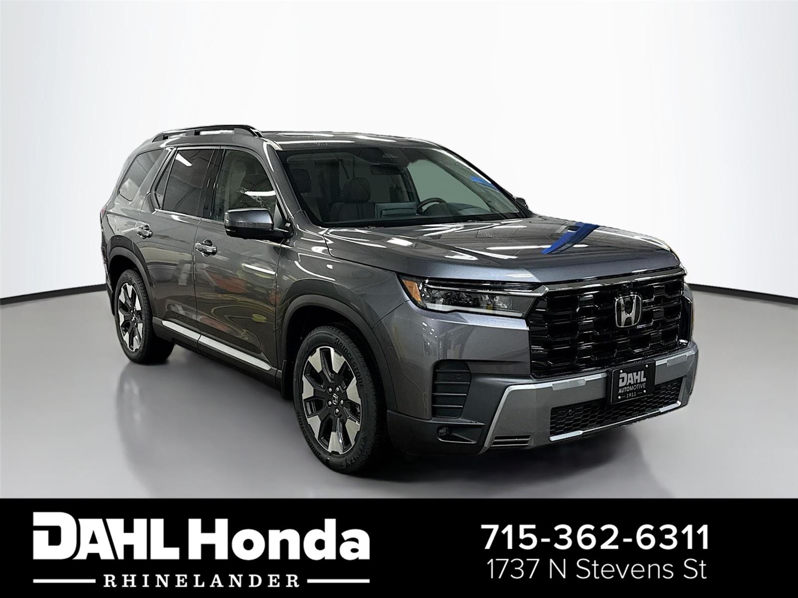 Gray (Modern Steel Metallic) 2026 Honda Pilot Touring AWD SUV / Crossover All-Wheel Drive Automatic