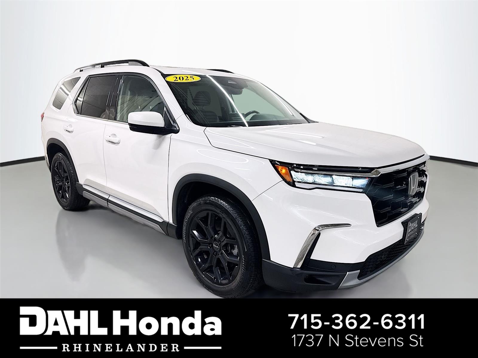 Platinum White Pearl 2025 Honda Pilot SUV / Crossover All-Wheel Drive Automatic