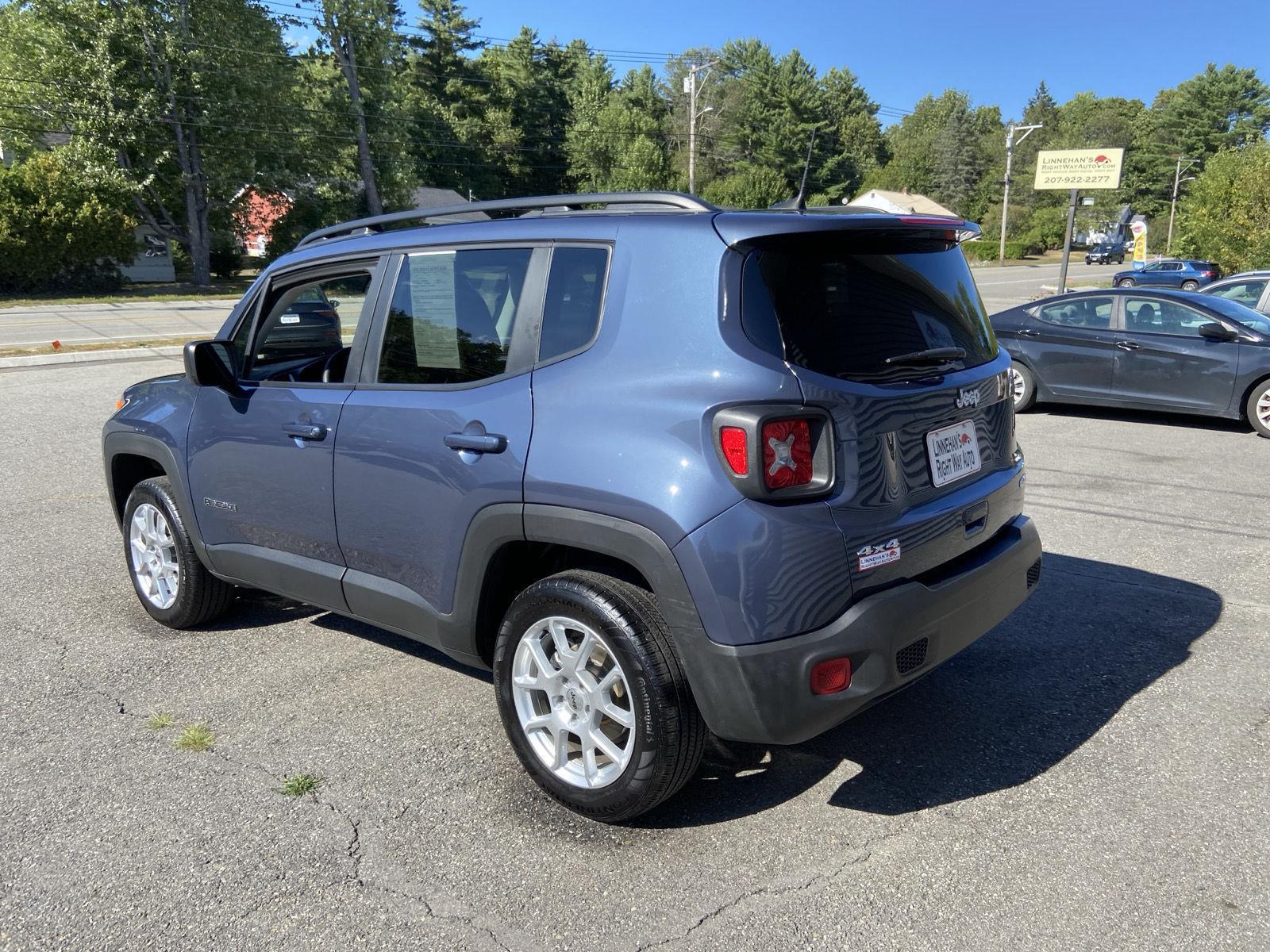 2022 Jeep Renegade Latitude photo 3