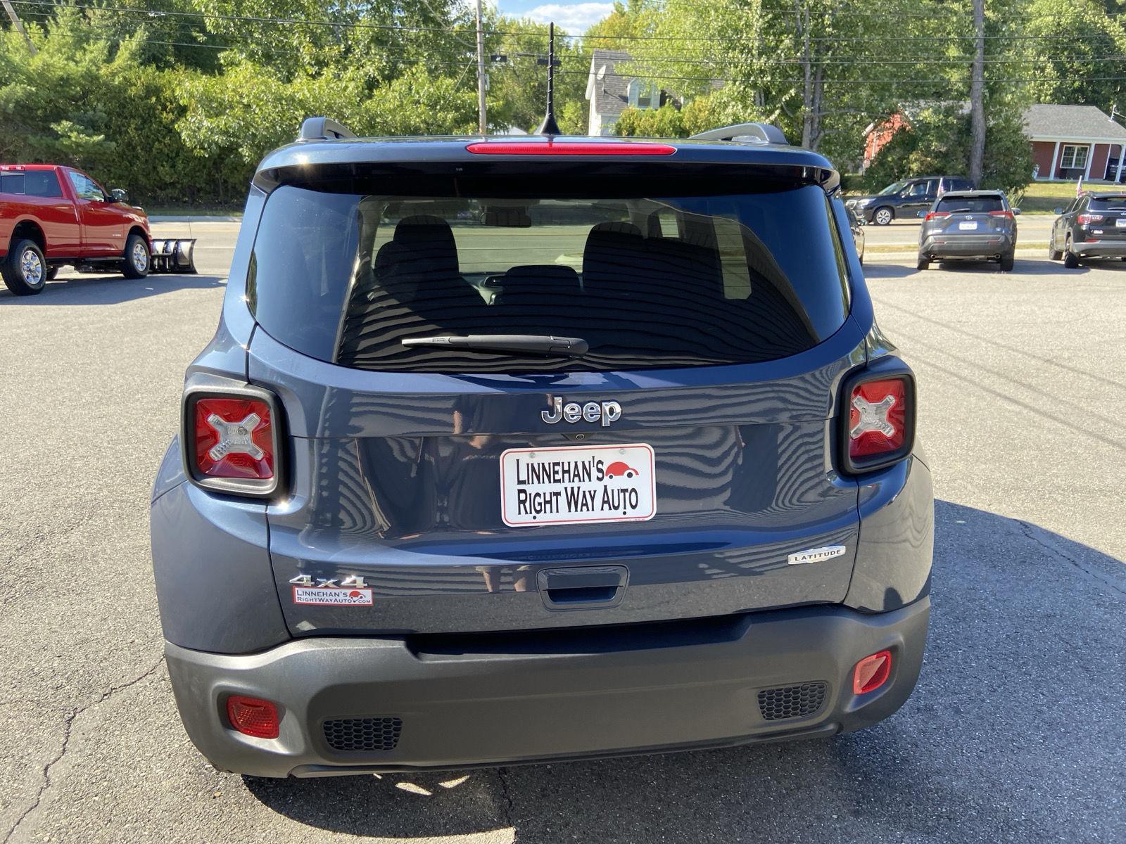 2022 Jeep Renegade Latitude photo 4