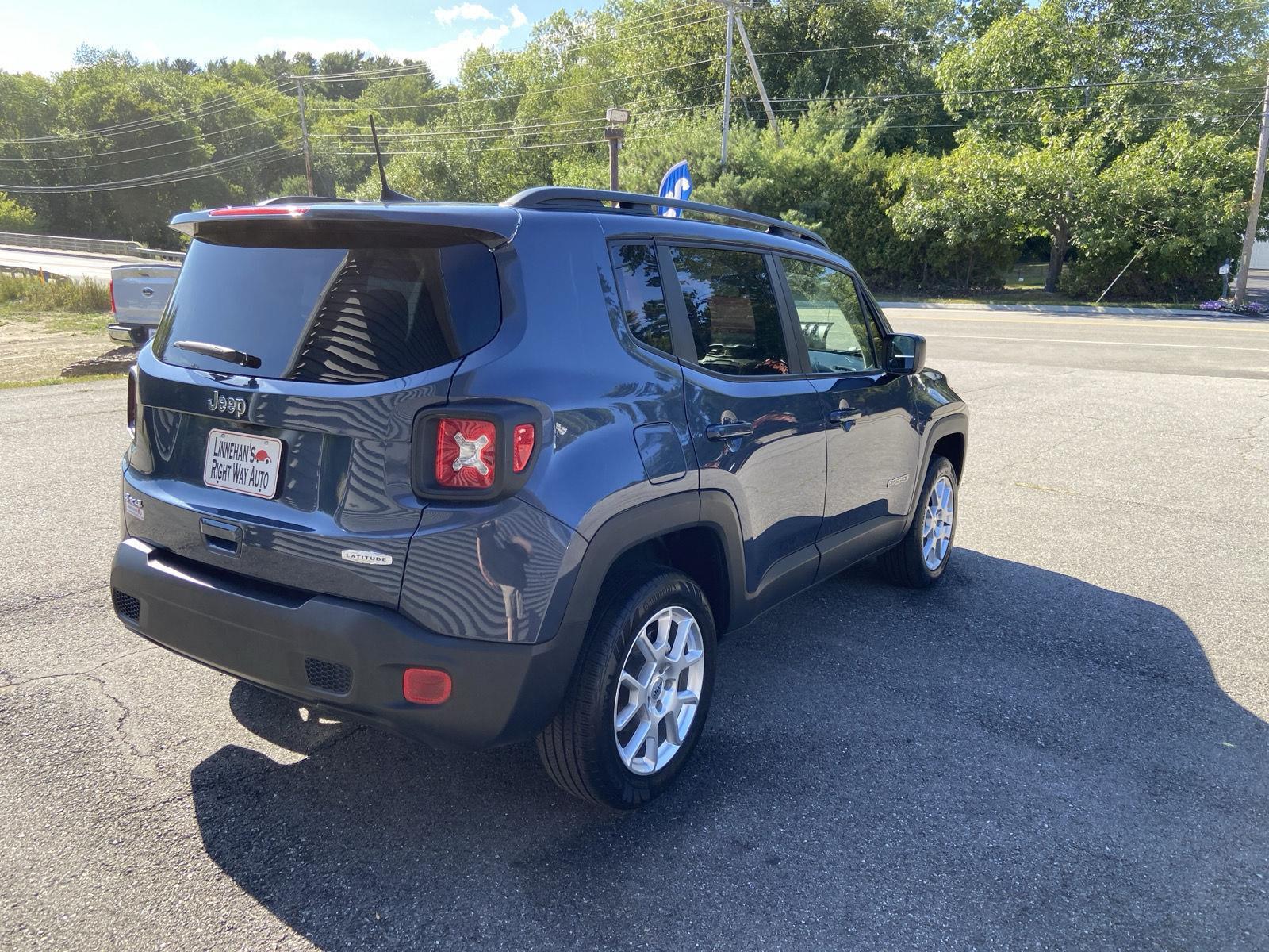 2022 Jeep Renegade Latitude photo 5