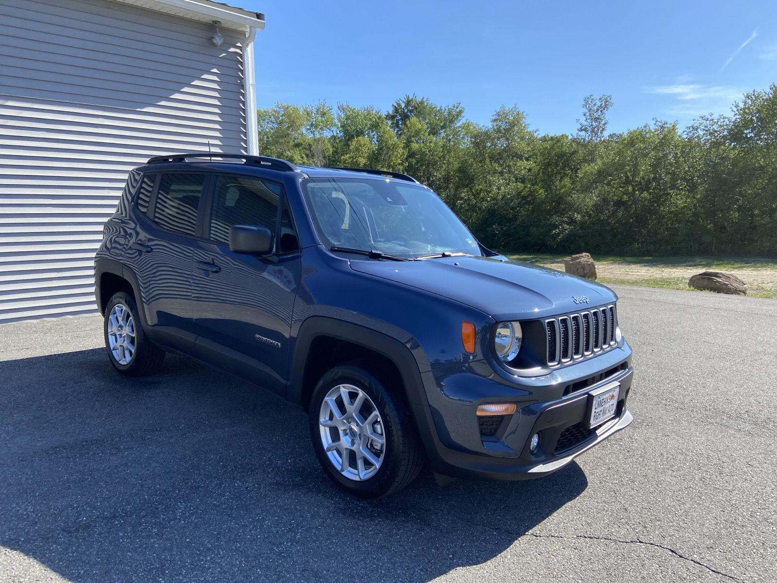 2022 Jeep Renegade Latitude photo 7