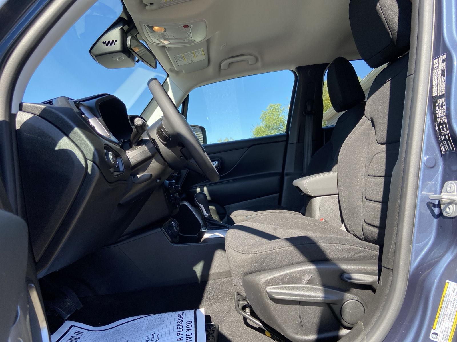 2022 Jeep Renegade Latitude photo 14