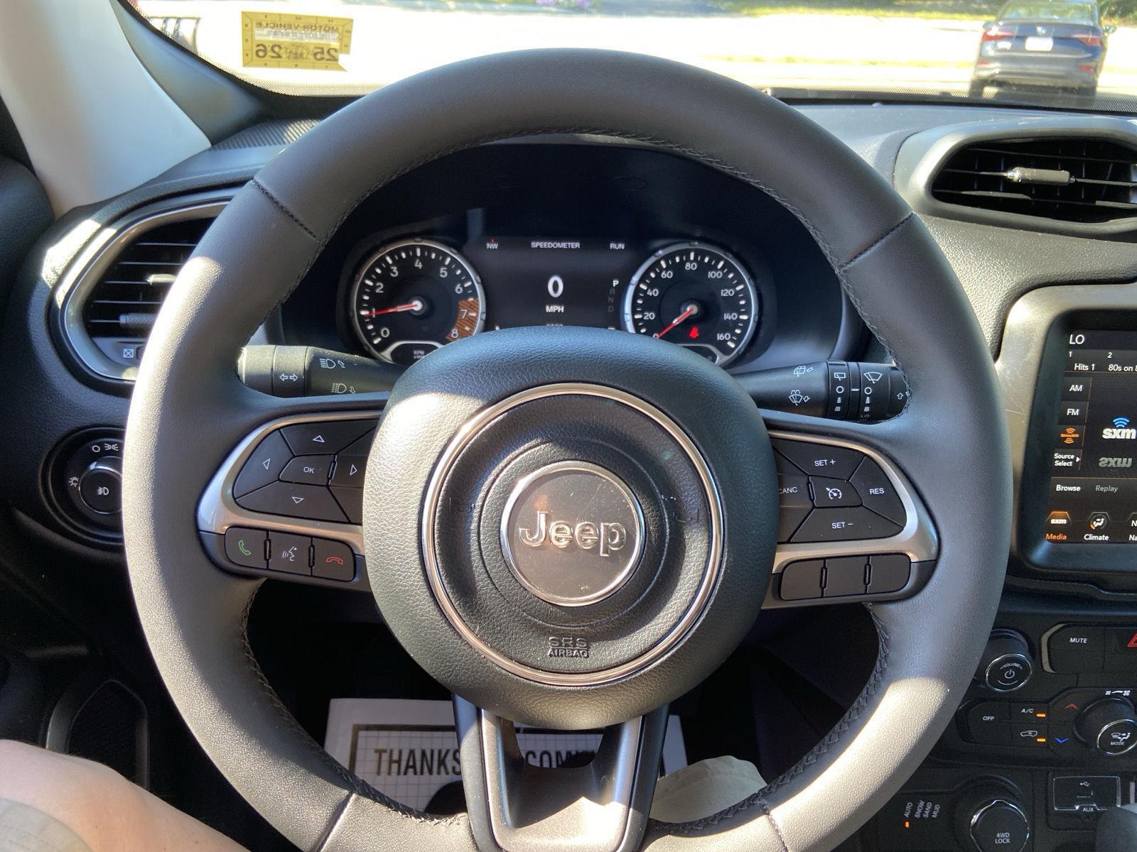 2022 Jeep Renegade Latitude photo 16