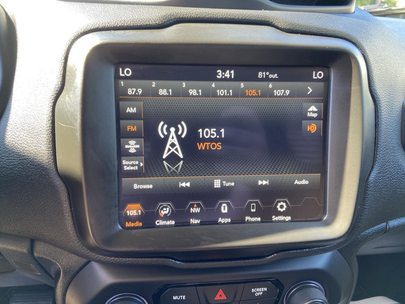2022 Jeep Renegade Latitude photo 18