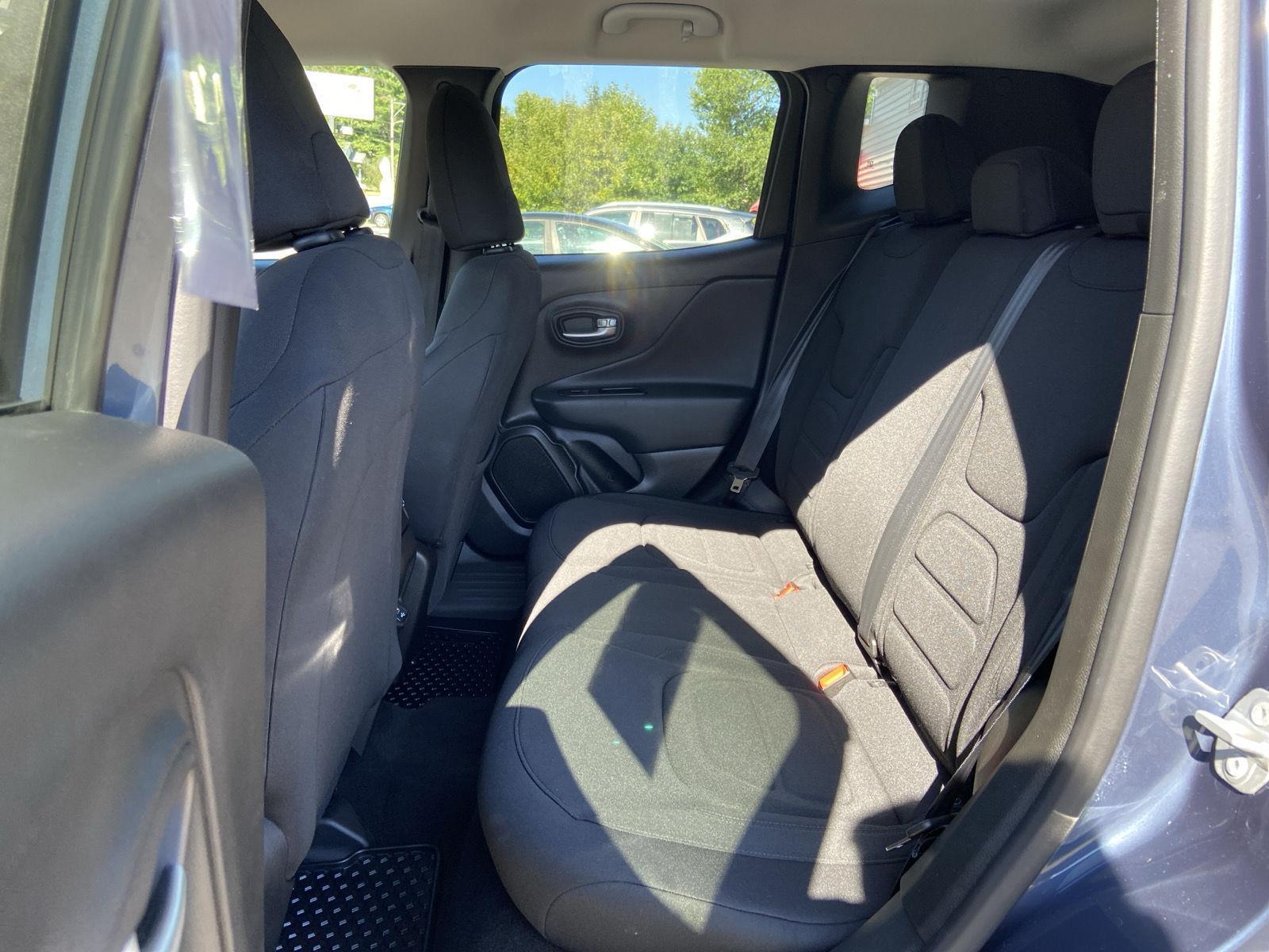 2022 Jeep Renegade Latitude photo 26