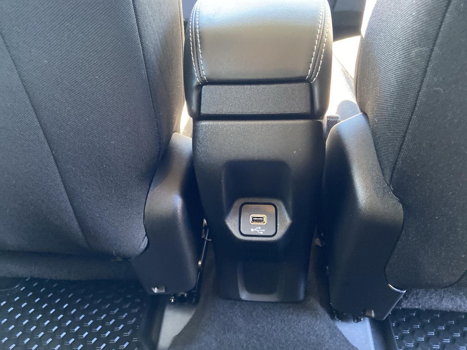 2022 Jeep Renegade Latitude photo 32