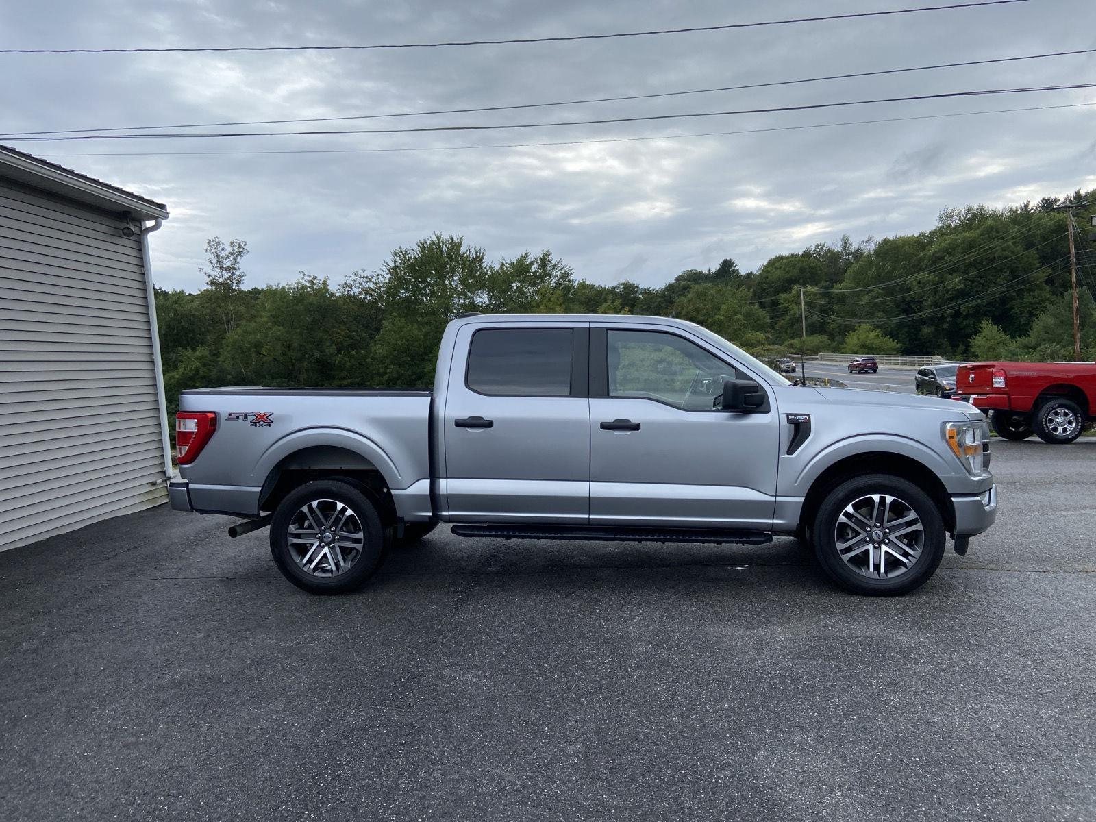 2022 Ford F-150 XL photo 5