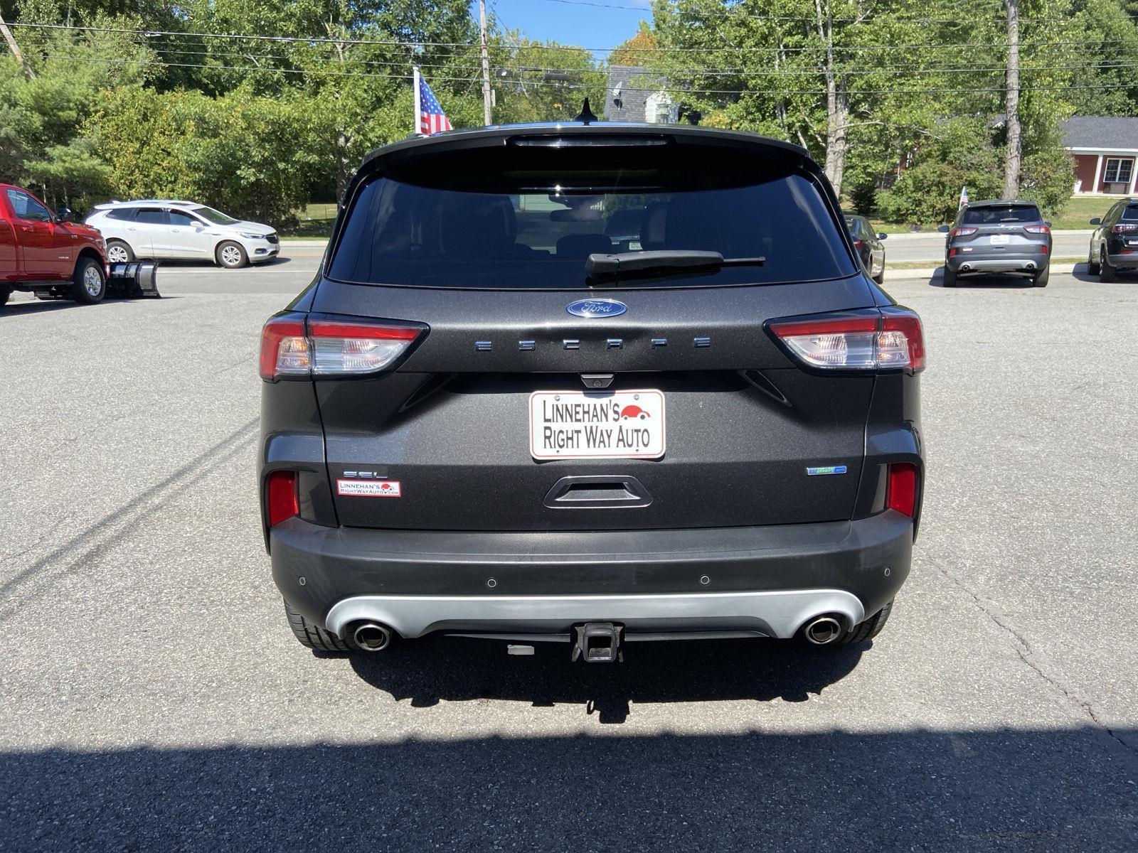 2020 Ford Escape SEL photo 4