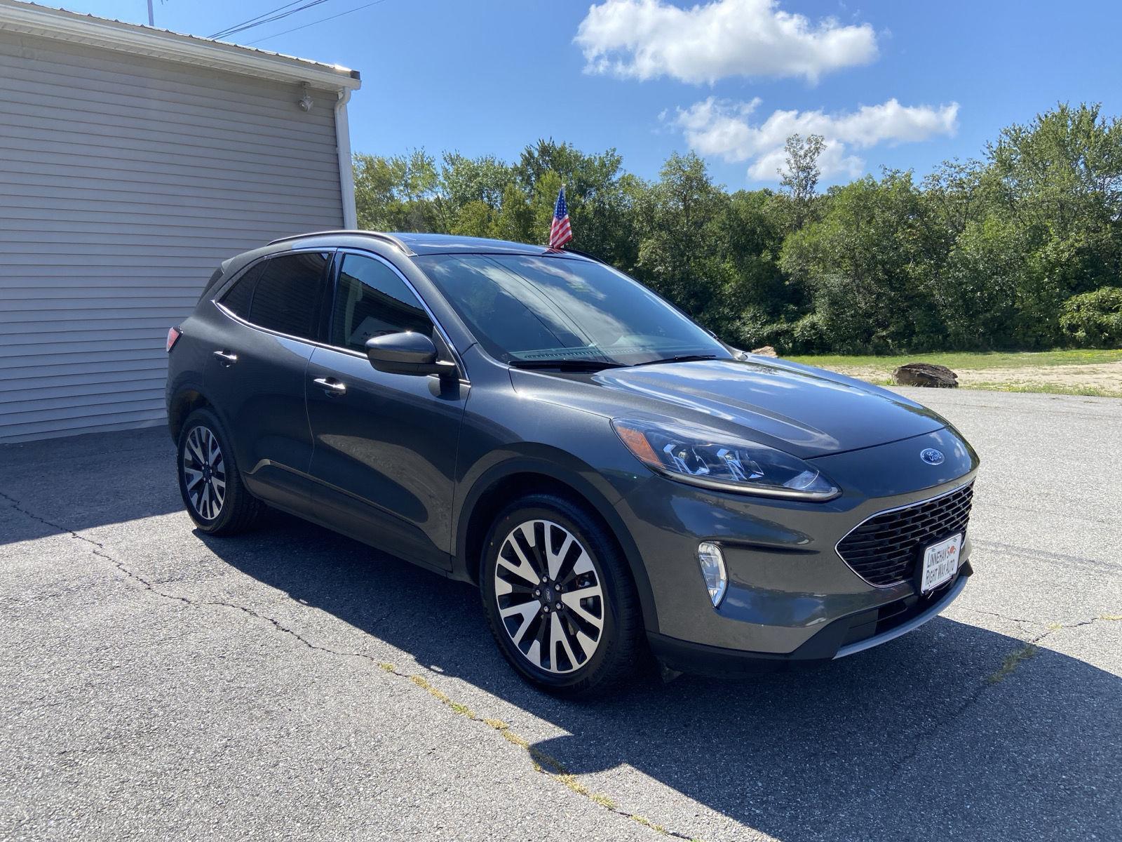 2020 Ford Escape SEL photo 7