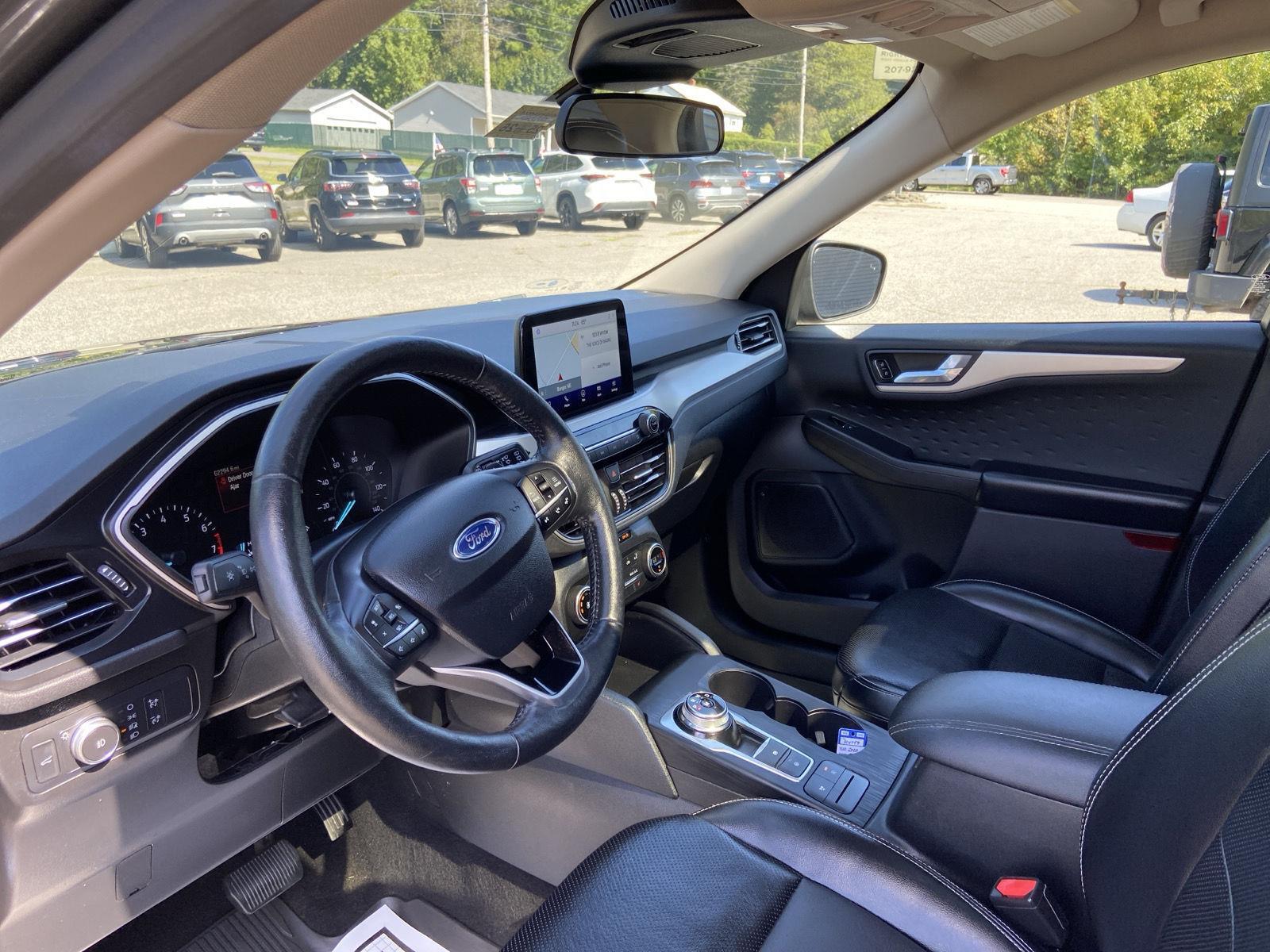 2020 Ford Escape SEL photo 14