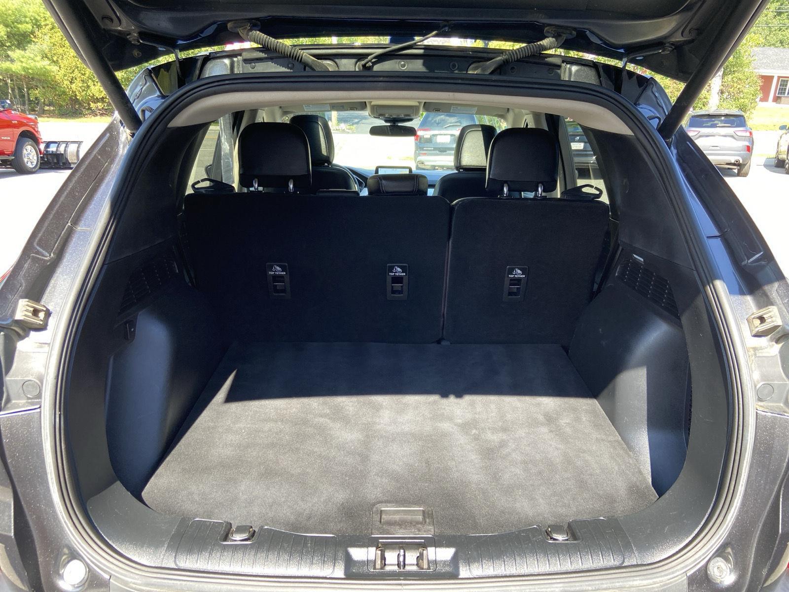 2020 Ford Escape SEL photo 27