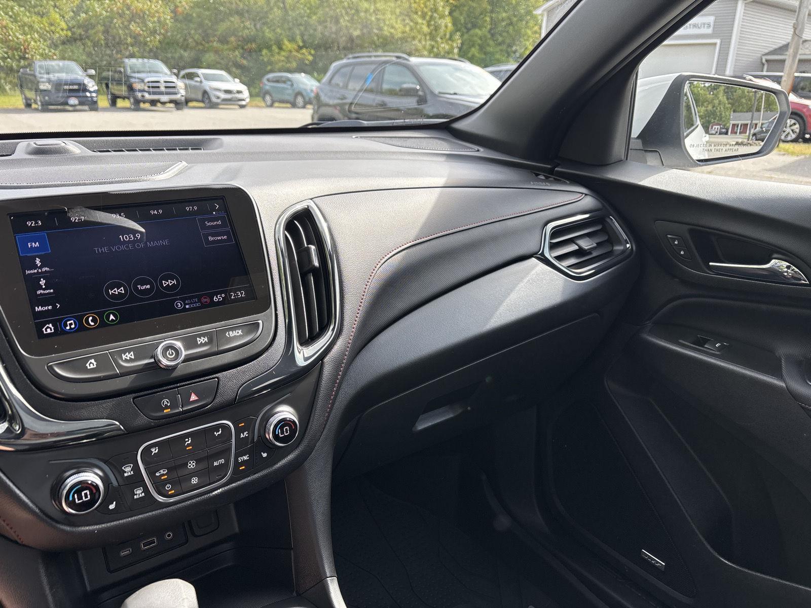 2022 Chevrolet Equinox RS photo 25