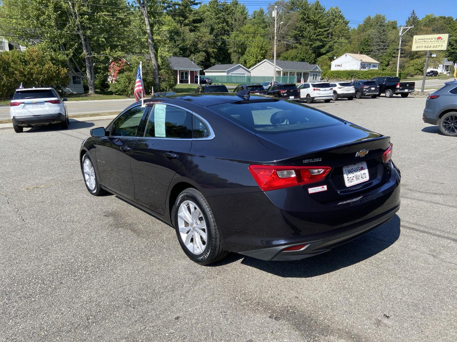 2023 Chevrolet Malibu 1LT photo 3
