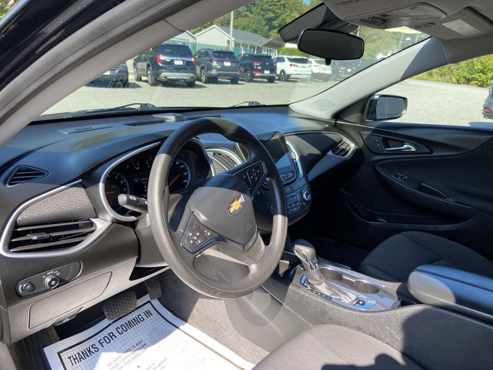 2023 Chevrolet Malibu 1LT photo 13