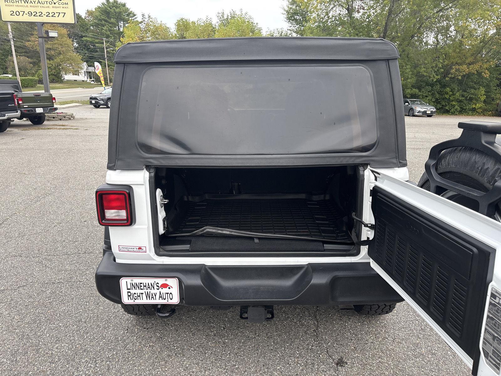 2018 Jeep Wrangler Unlimited Sport S photo 18