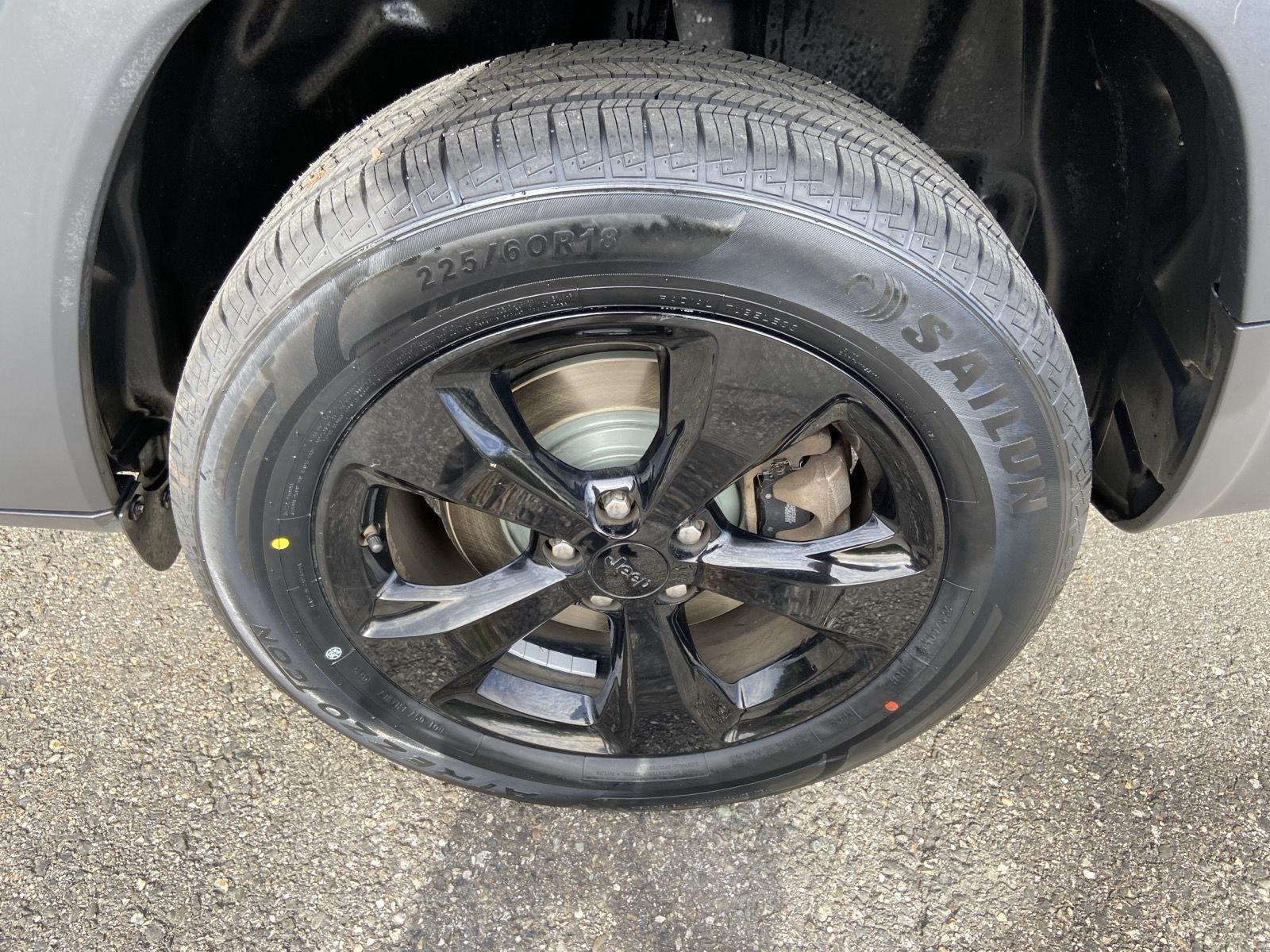 2019 Jeep Cherokee Altitude photo 10