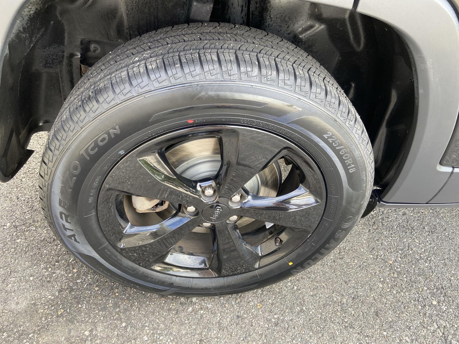 2019 Jeep Cherokee Altitude photo 11