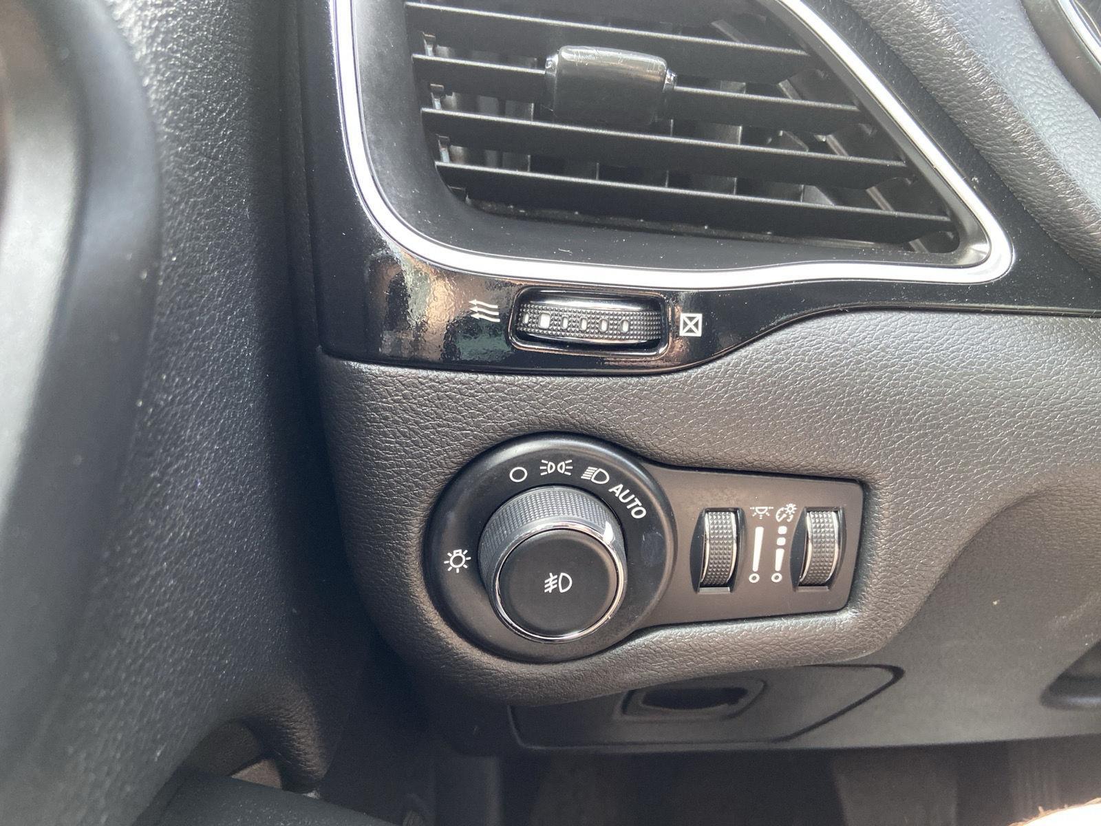 2019 Jeep Cherokee Altitude photo 15