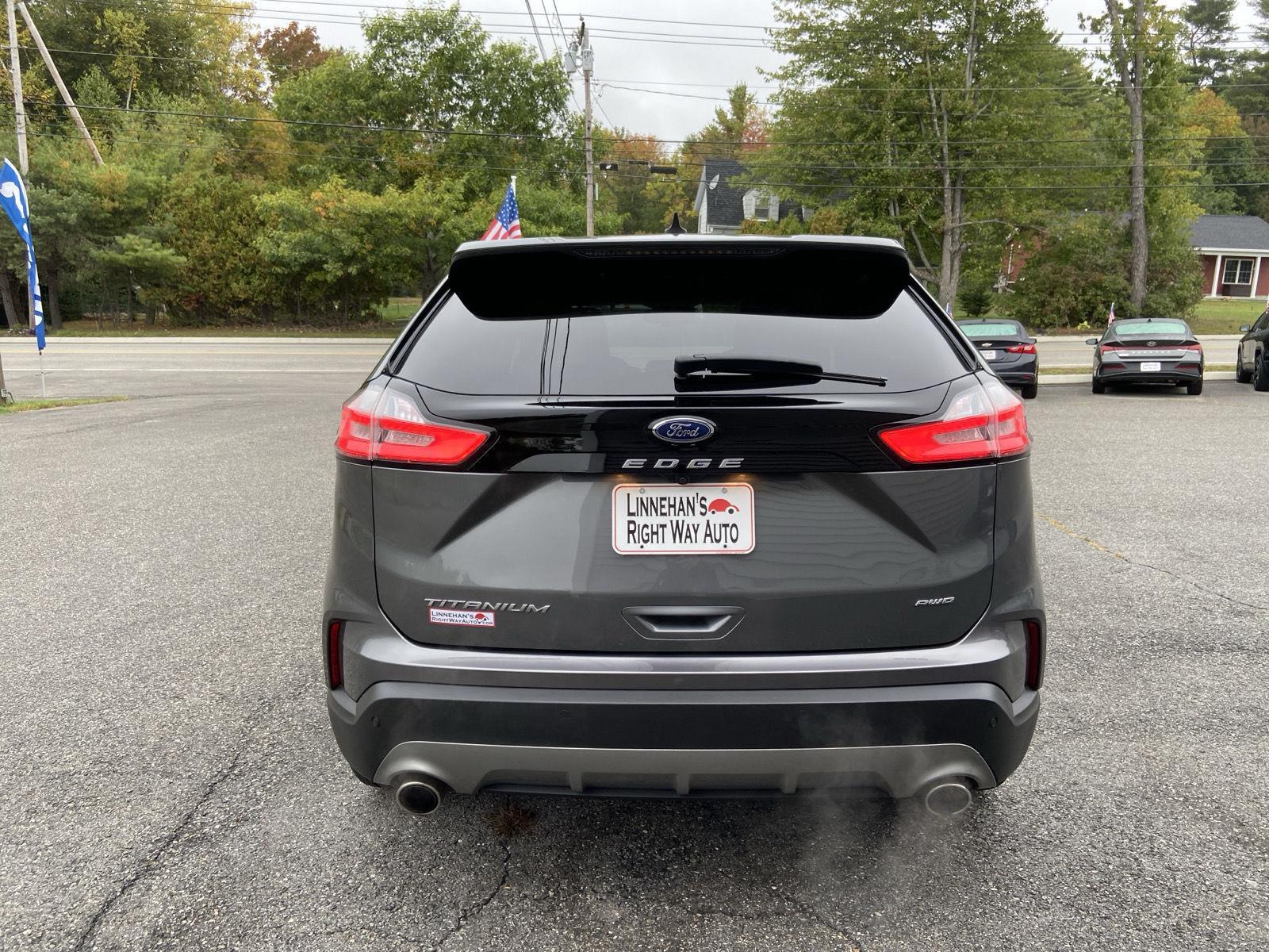 2023 Ford Edge Titanium photo 4