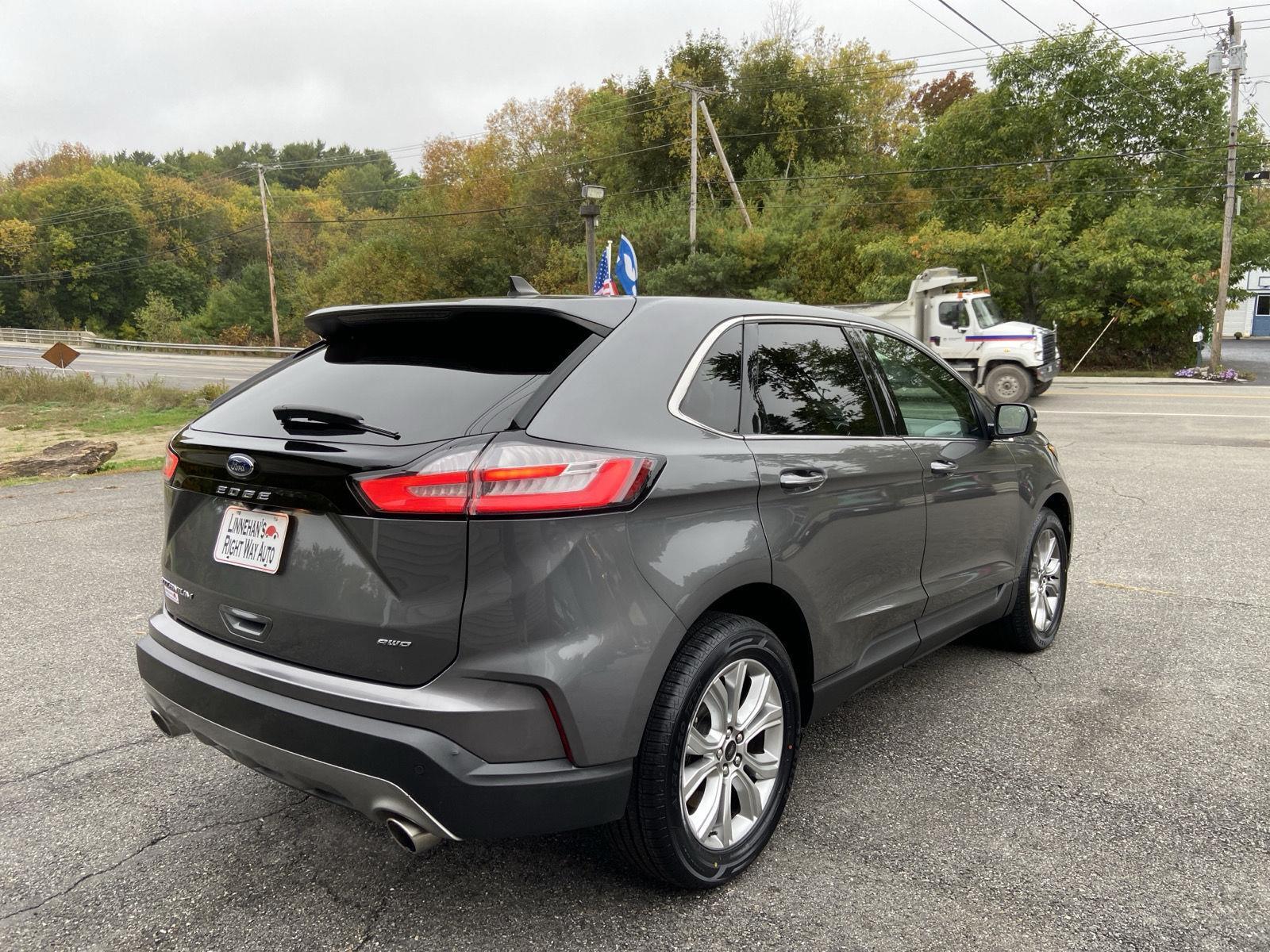 2023 Ford Edge Titanium photo 5