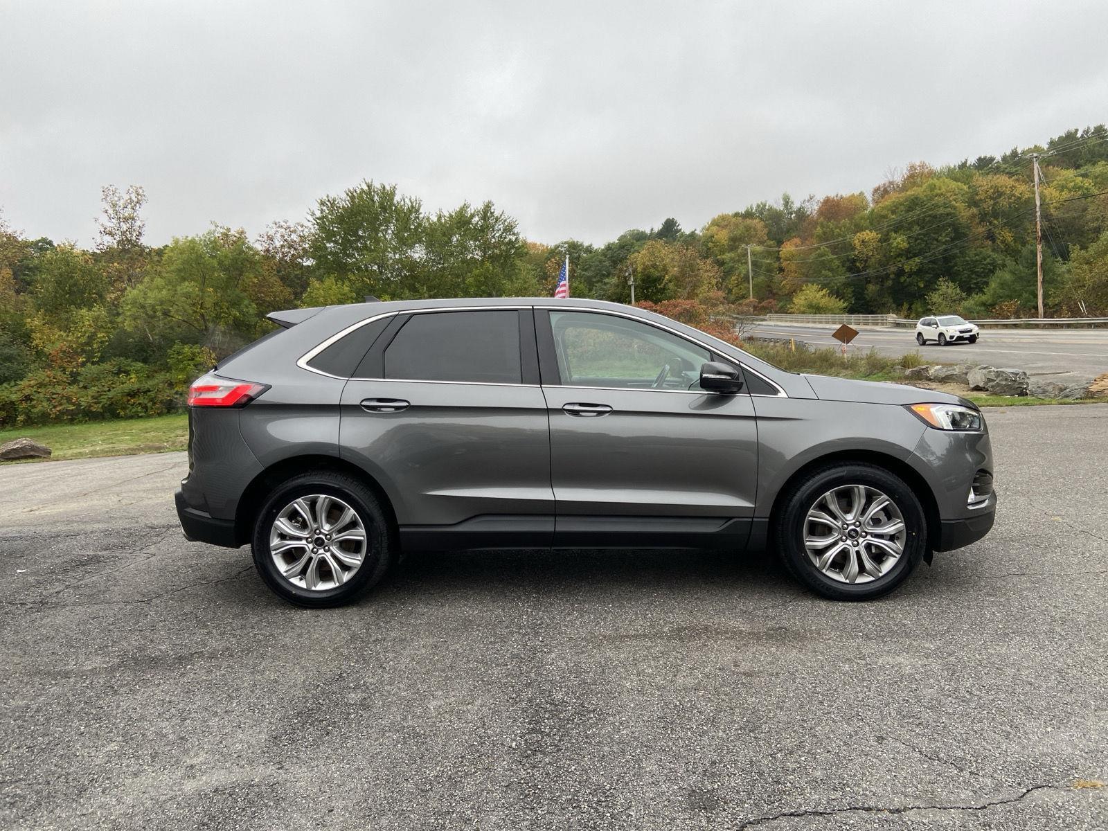 2023 Ford Edge Titanium photo 6