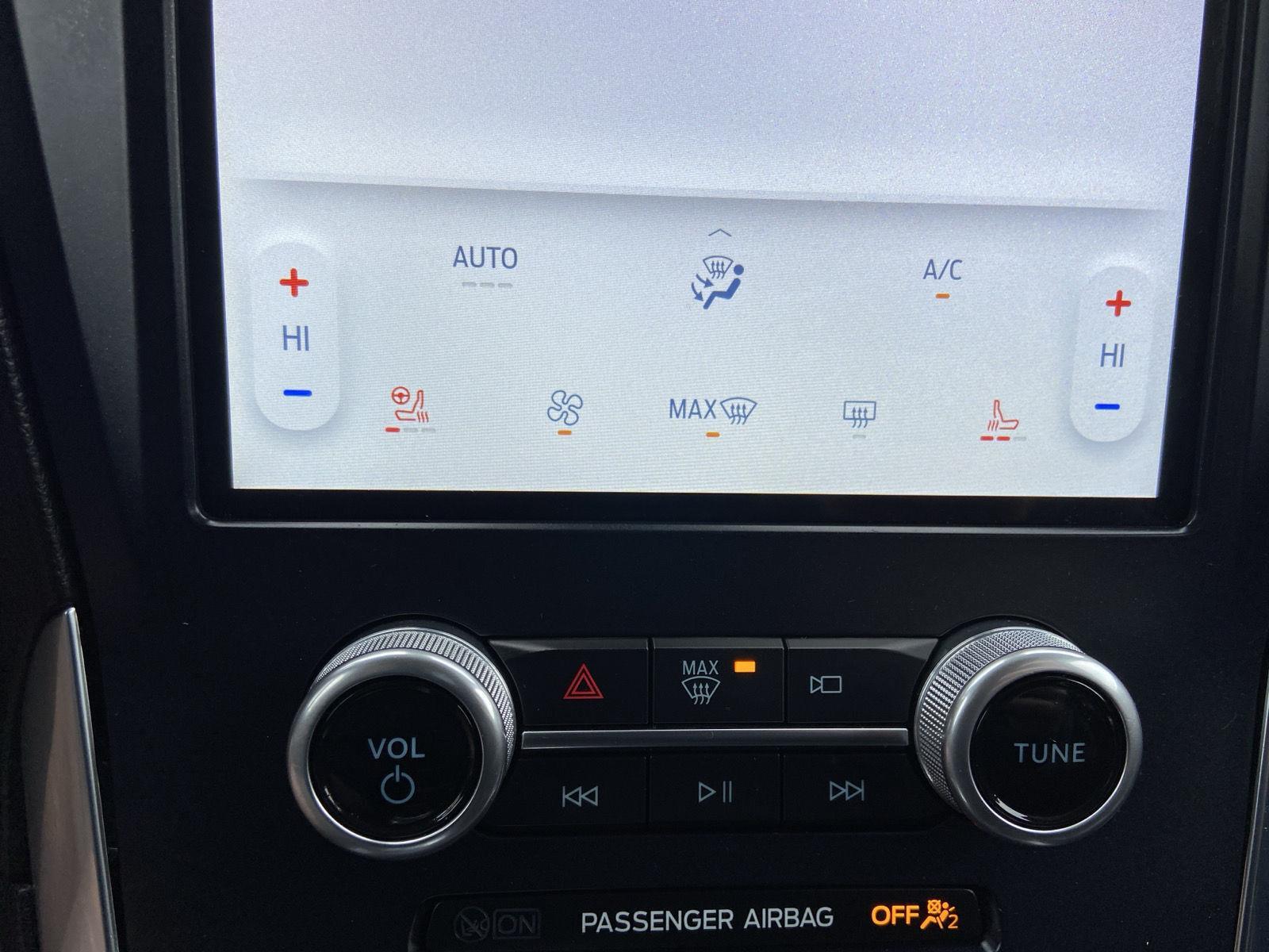 2023 Ford Edge Titanium photo 20