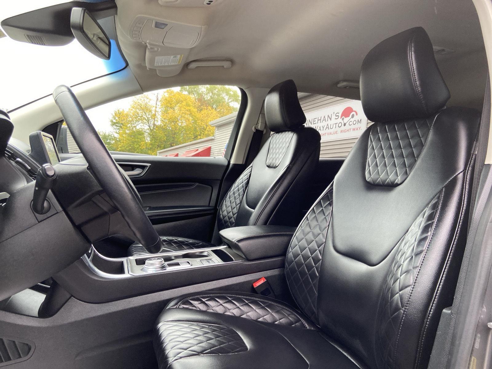 2023 Ford Edge Titanium photo 23