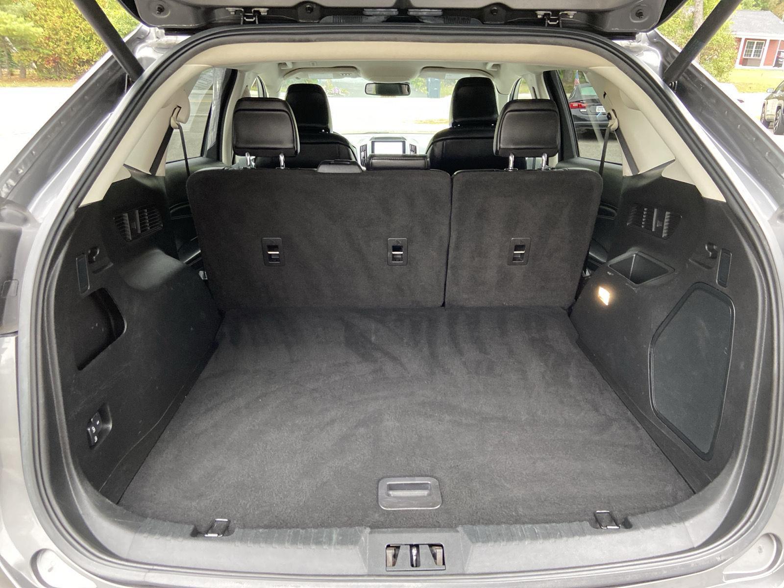 2023 Ford Edge Titanium photo 25