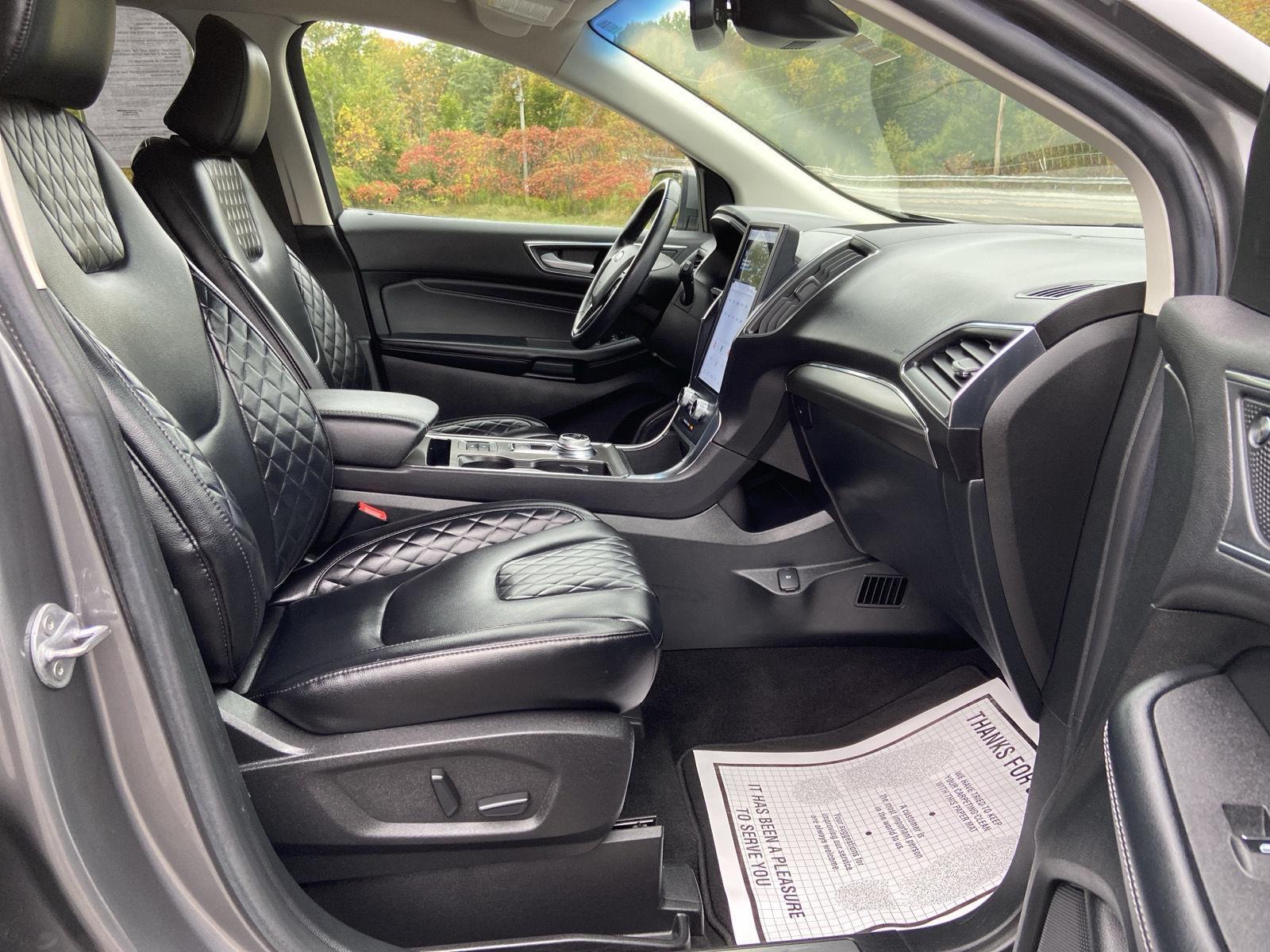 2023 Ford Edge Titanium photo 33
