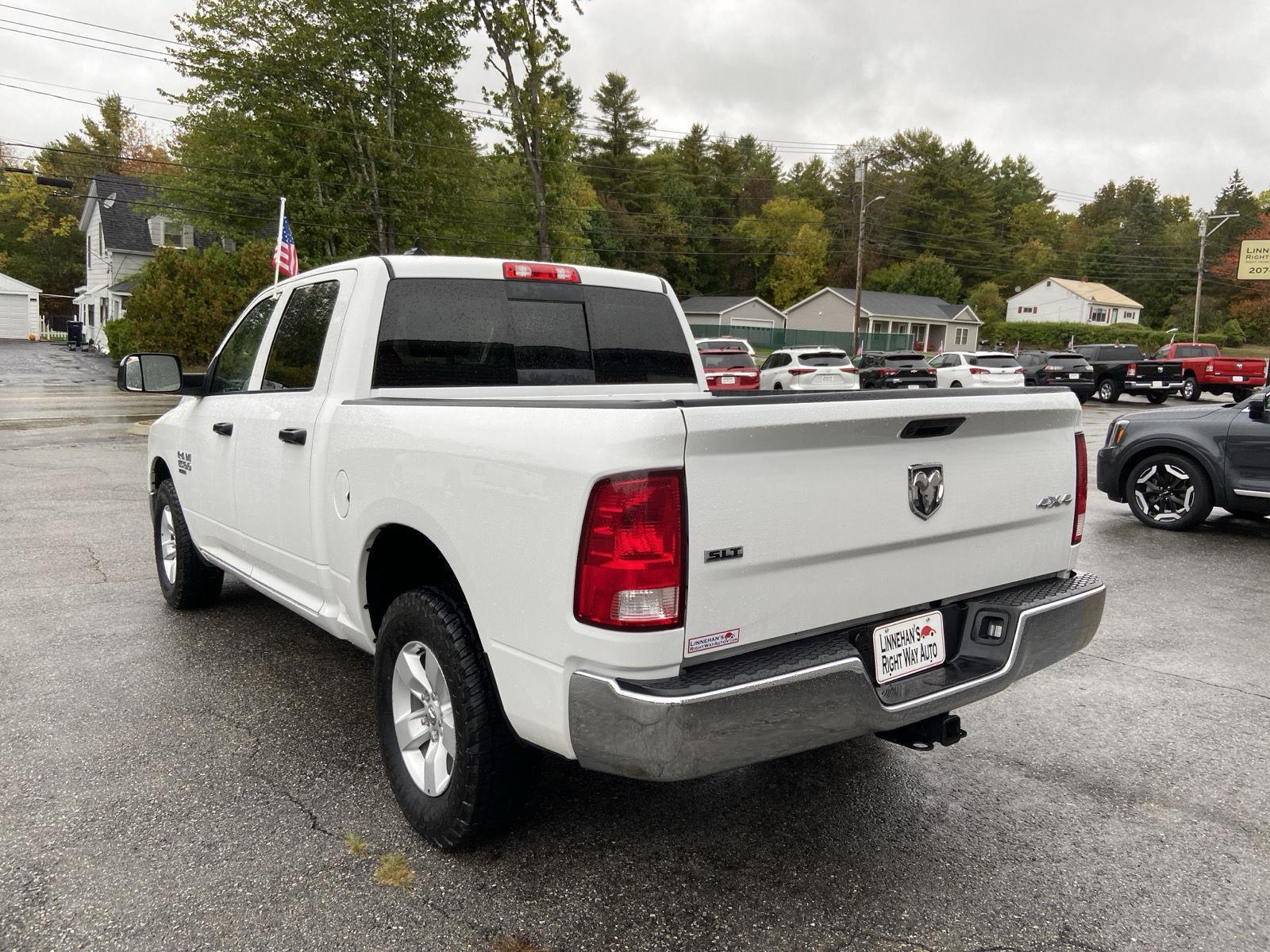 2023 Ram 1500 Classic SLT photo 3