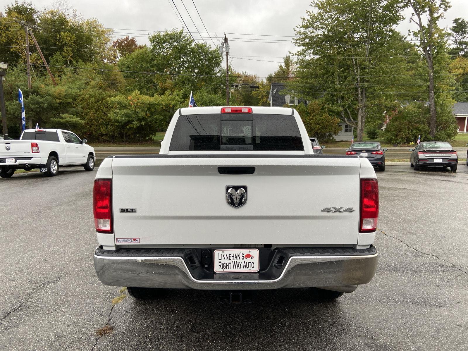 2023 Ram 1500 Classic SLT photo 4