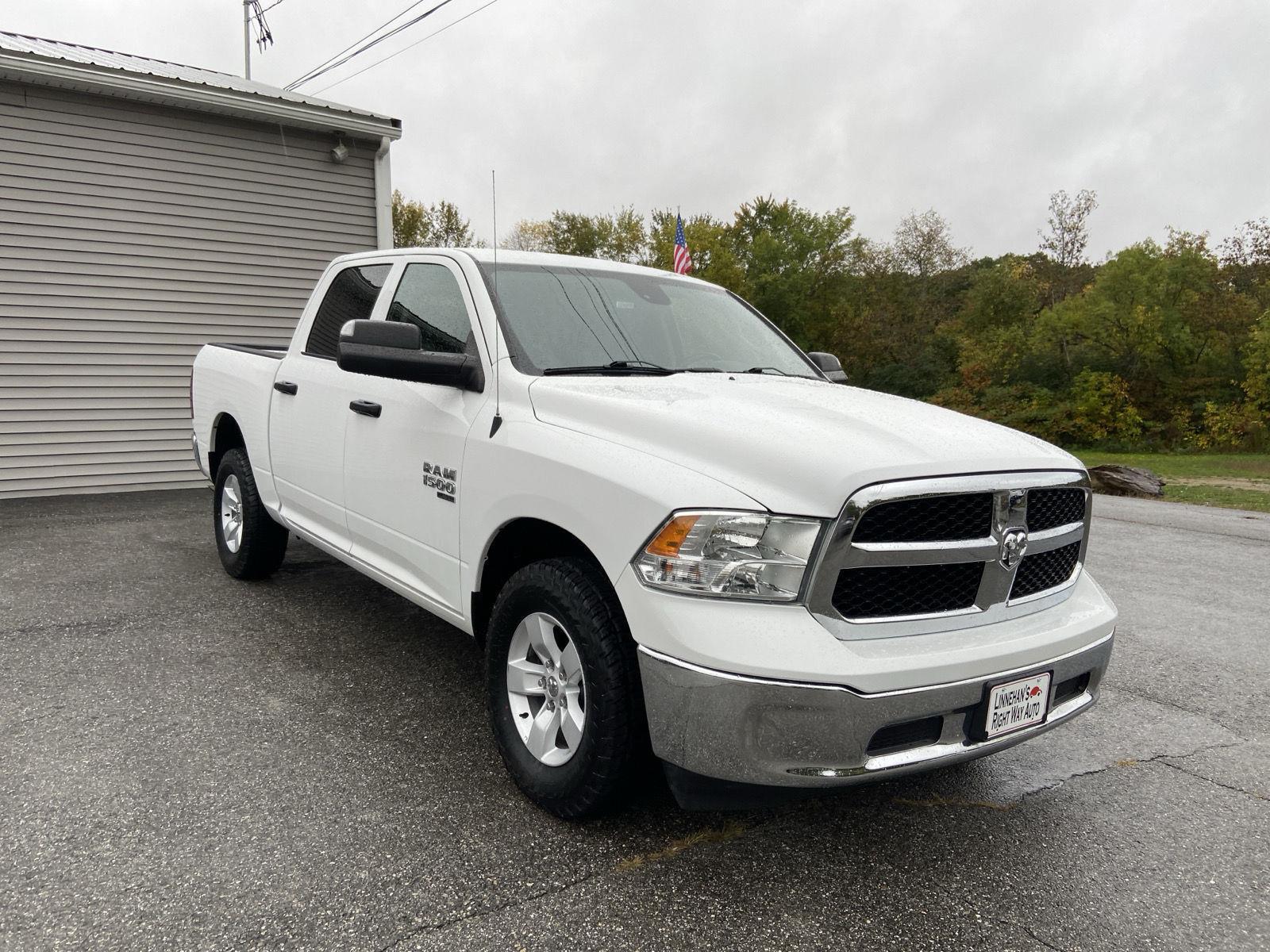 2023 Ram 1500 Classic SLT photo 7